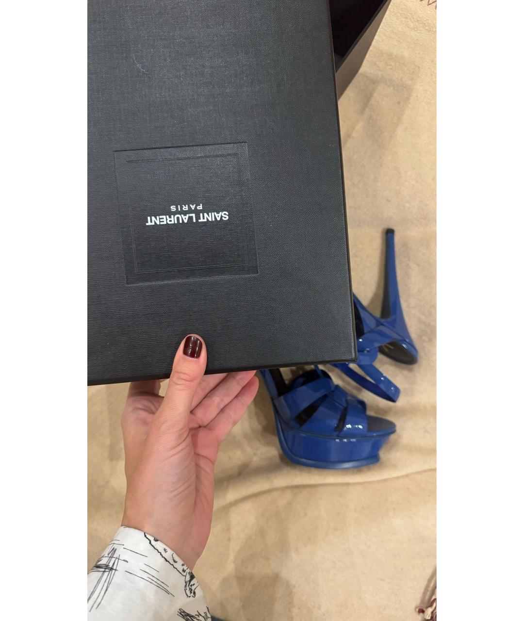 SAINT LAURENT Синие босоножки из лакированной кожи, фото 5