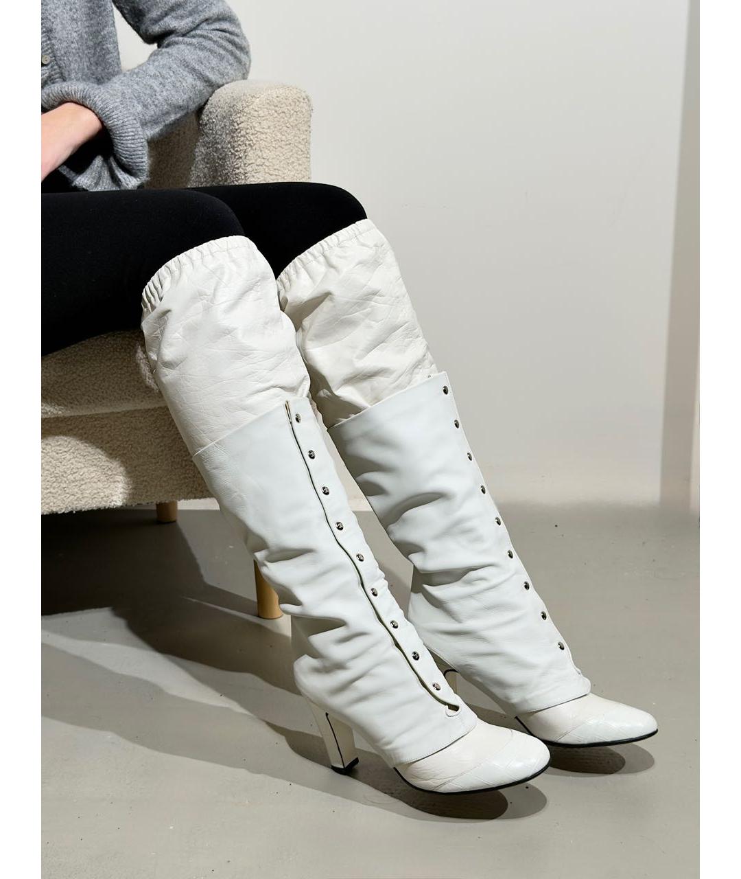 CHANEL Белые кожаные сапоги, фото 4