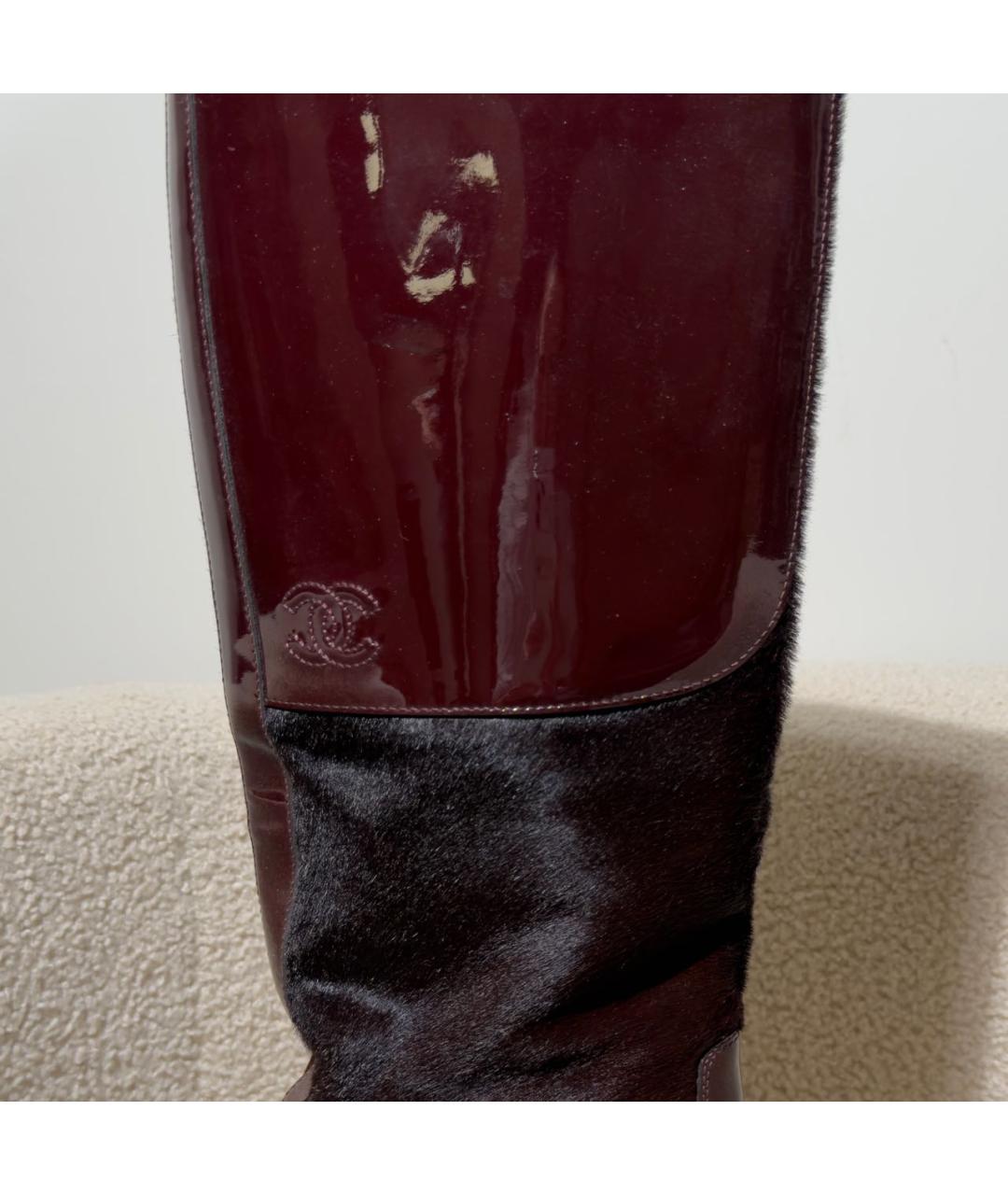CHANEL Бордовые сапоги из лакированной кожи, фото 5