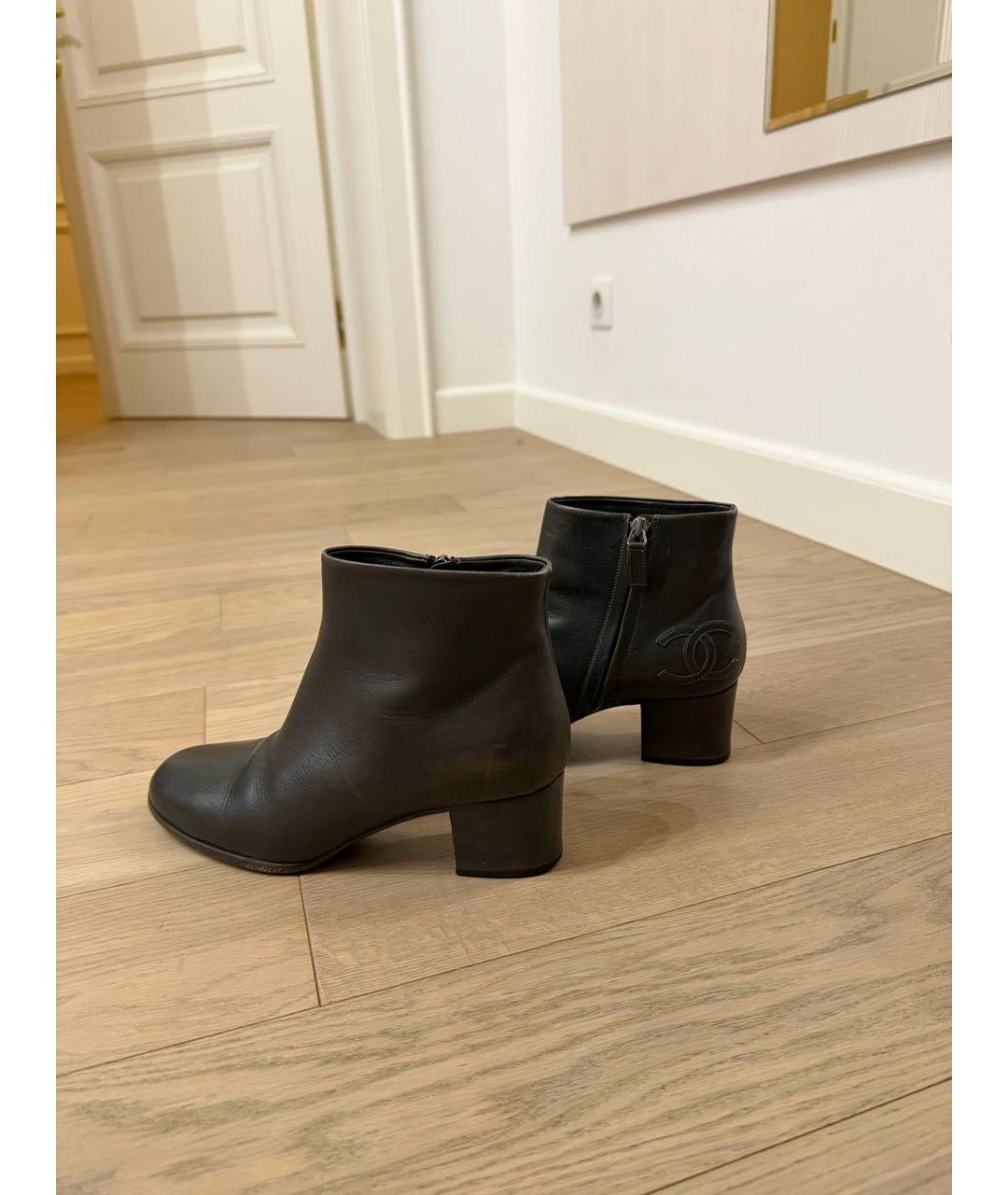 CHANEL Коричневые кожаные ботильоны, фото 3
