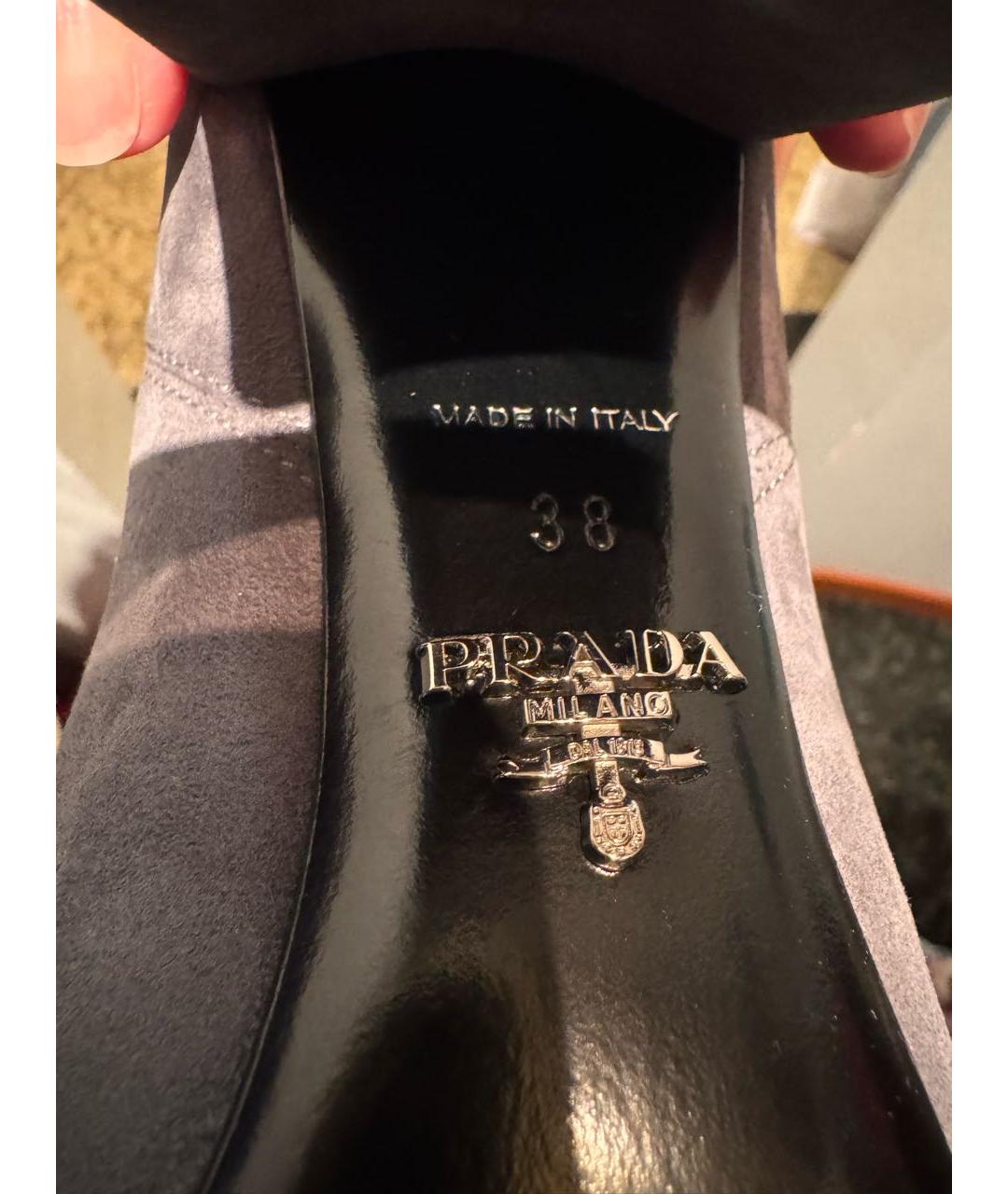 PRADA Серые замшевые ботильоны, фото 3