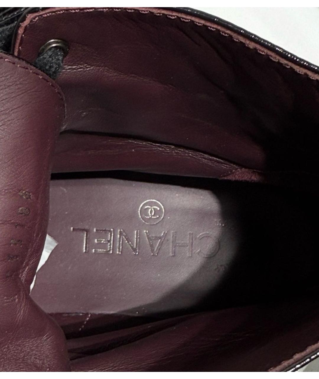 CHANEL Черные ботинки из лакированной кожи, фото 3