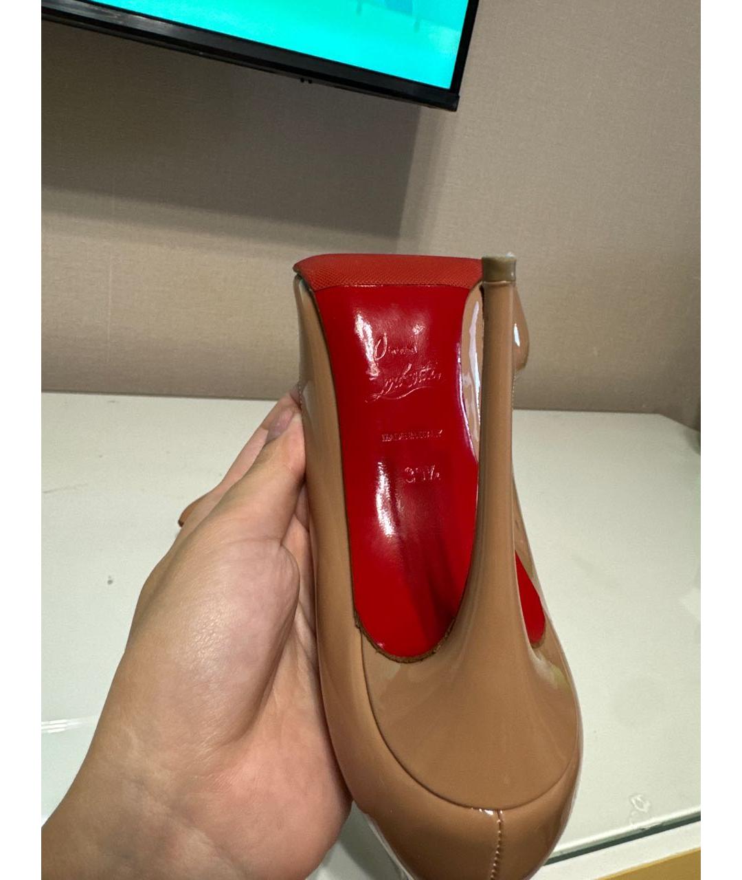 CHRISTIAN LOUBOUTIN Бежевые кожаные туфли, фото 5