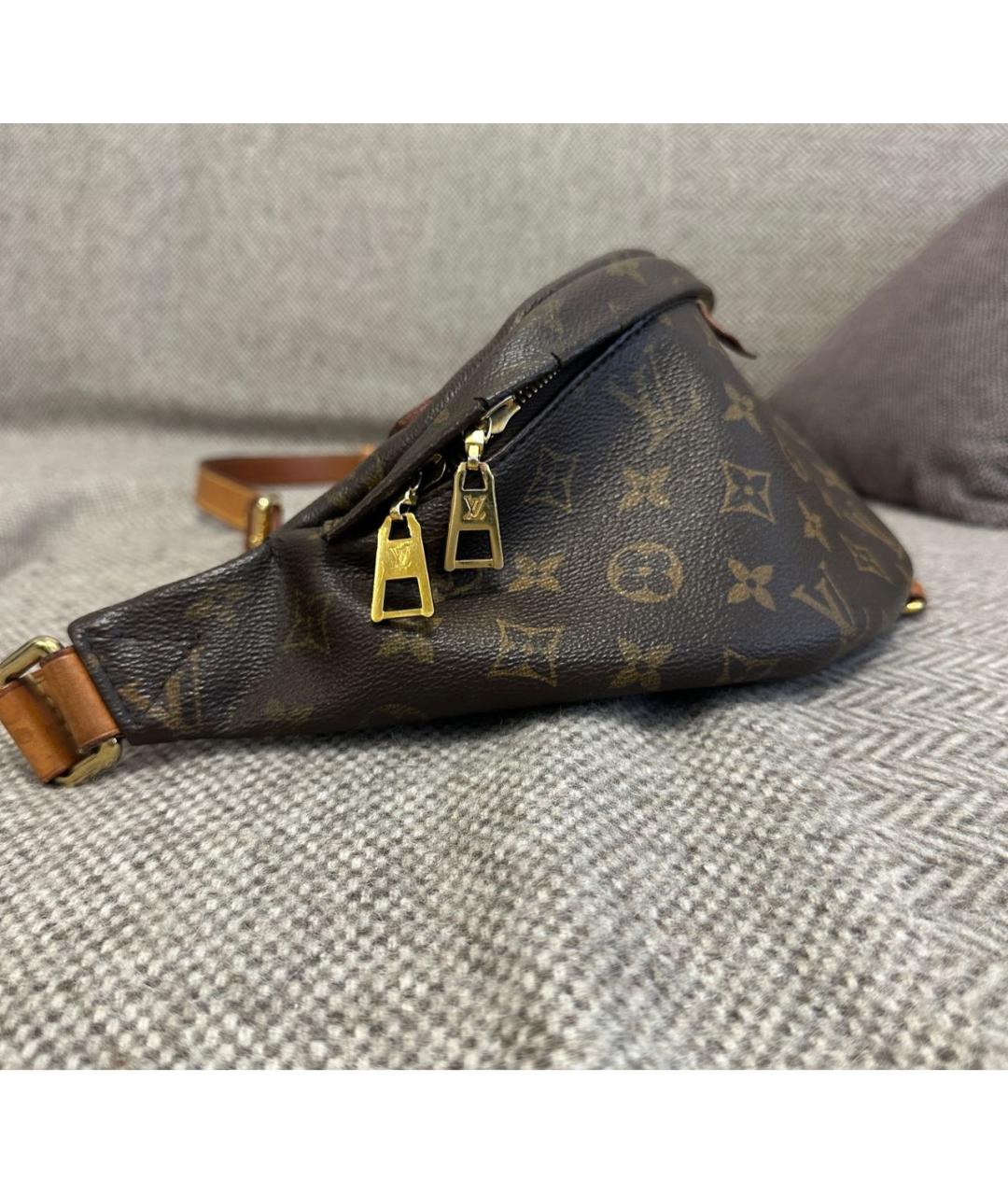 LOUIS VUITTON Коричневая поясная сумка, фото 2
