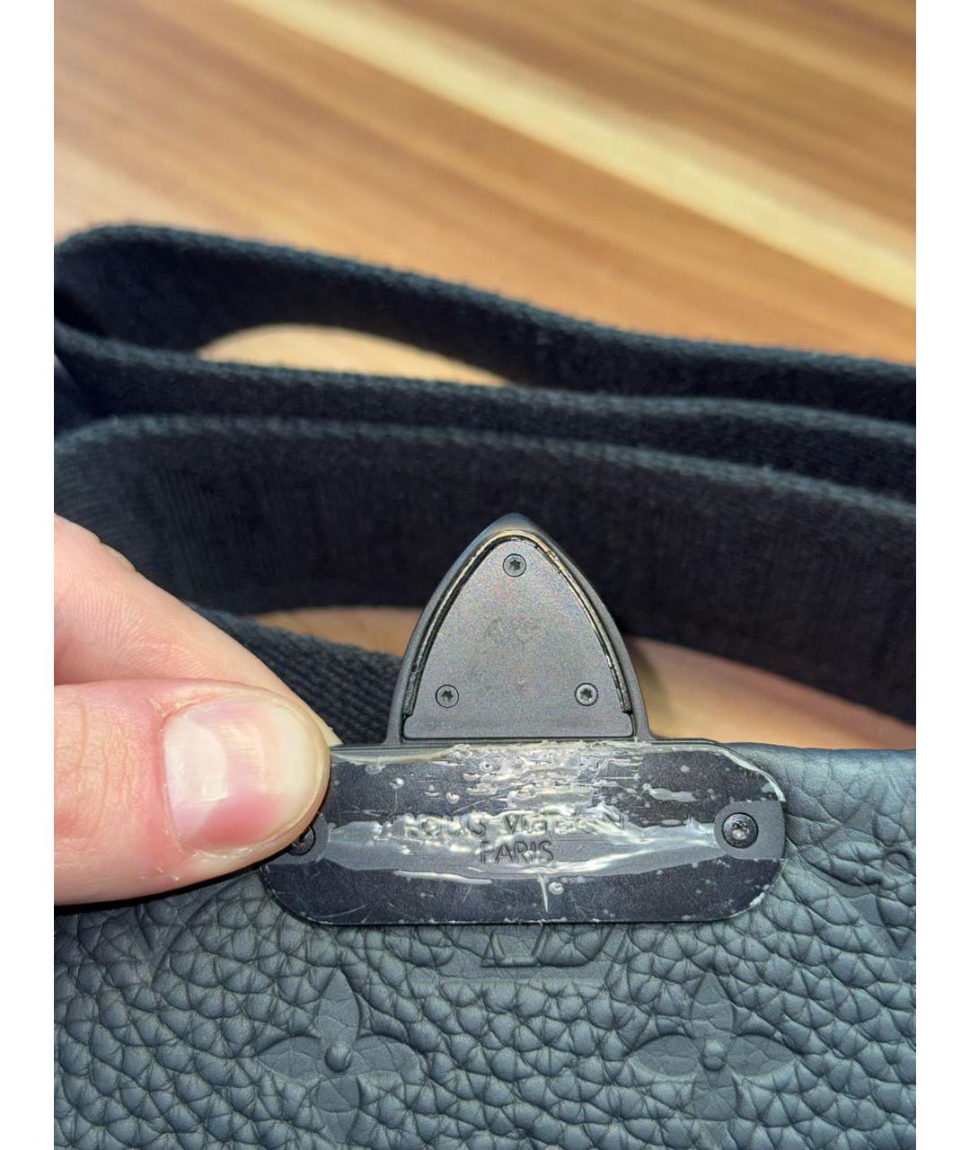 LOUIS VUITTON Черная кожаная сумка на плечо, фото 7