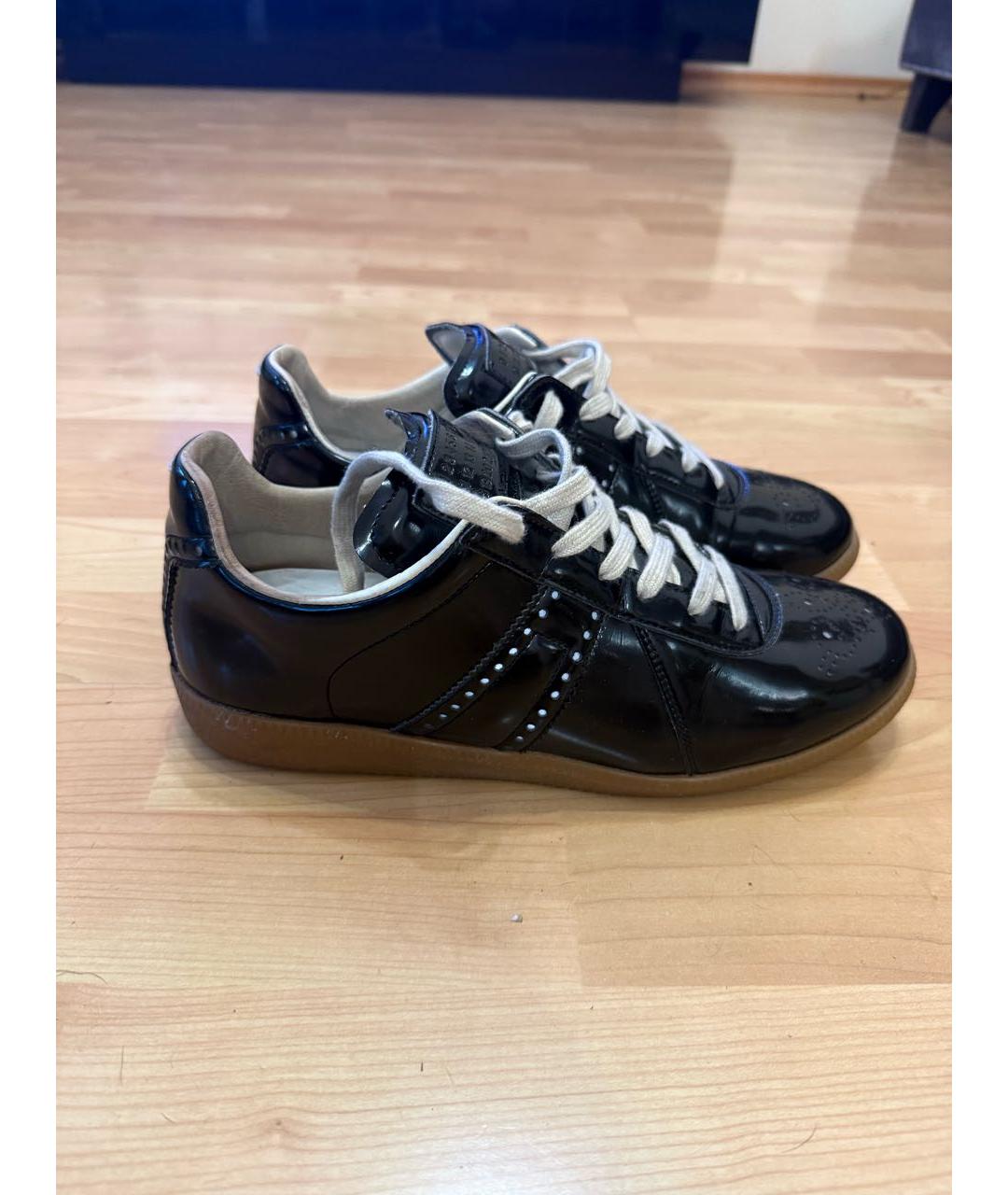 MAISON MARGIELA Черные низкие кроссовки / кеды из лакированной кожи, фото 8