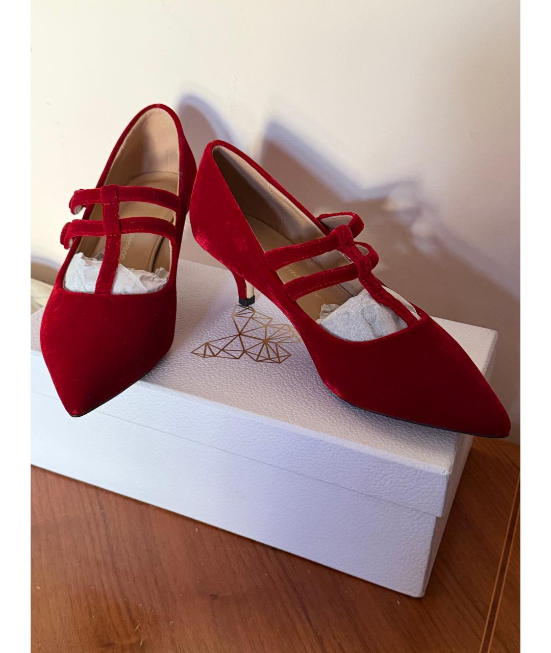 Age Of Innocence Красные бархатные туфли, фото 3