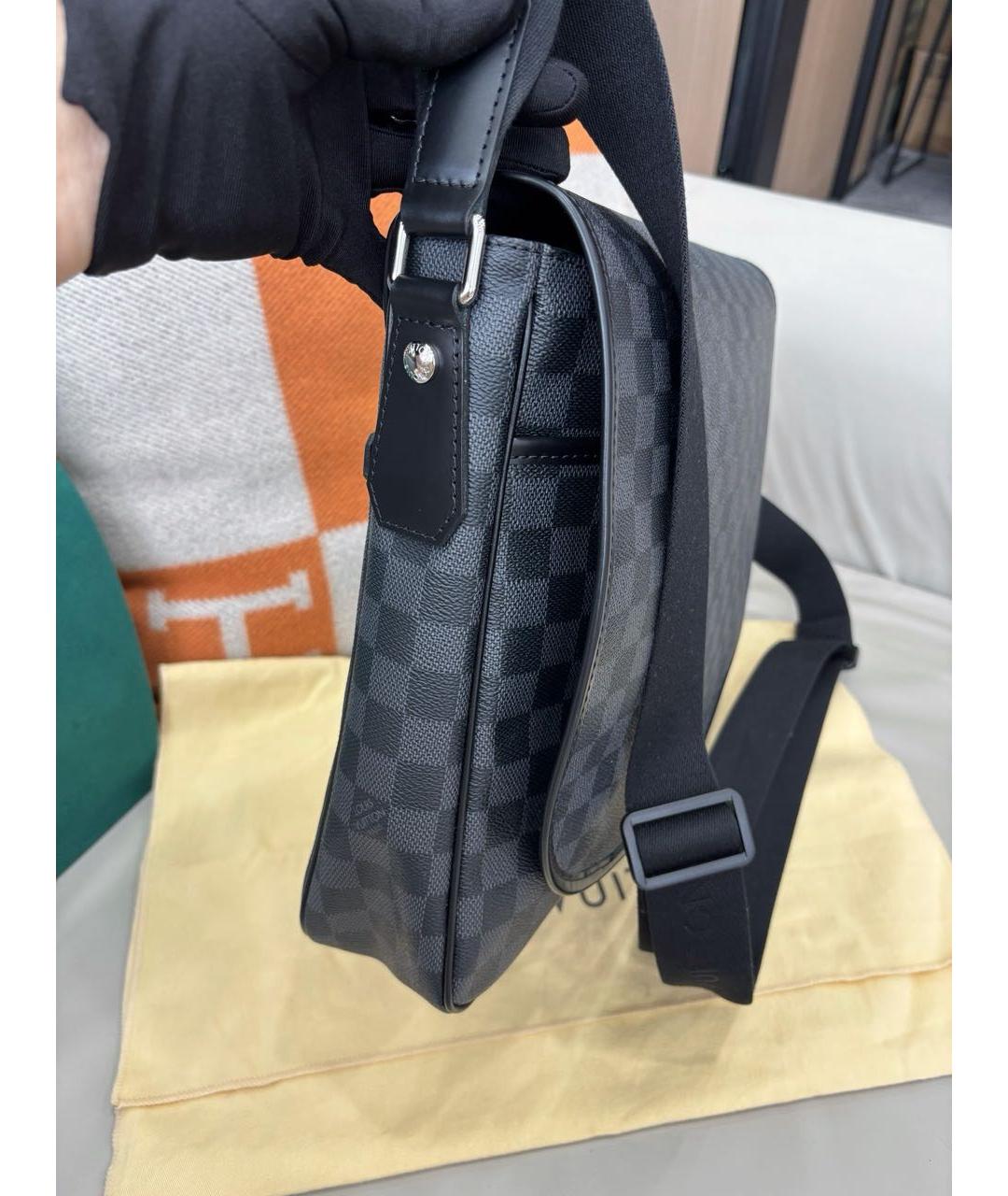 LOUIS VUITTON Антрацитовая сумка на плечо, фото 2