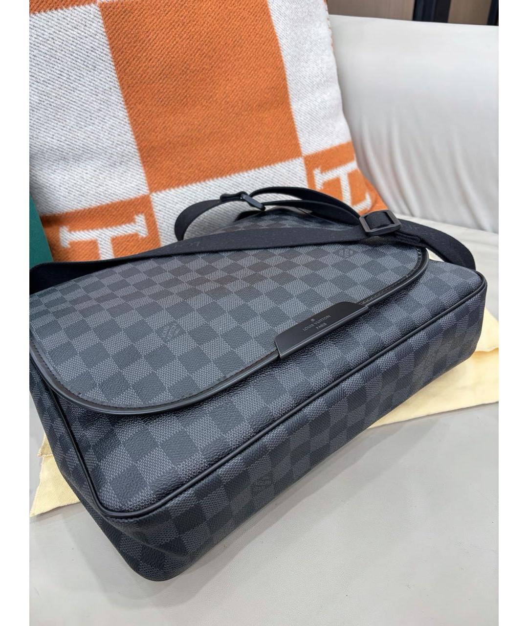 LOUIS VUITTON Антрацитовая сумка на плечо, фото 6