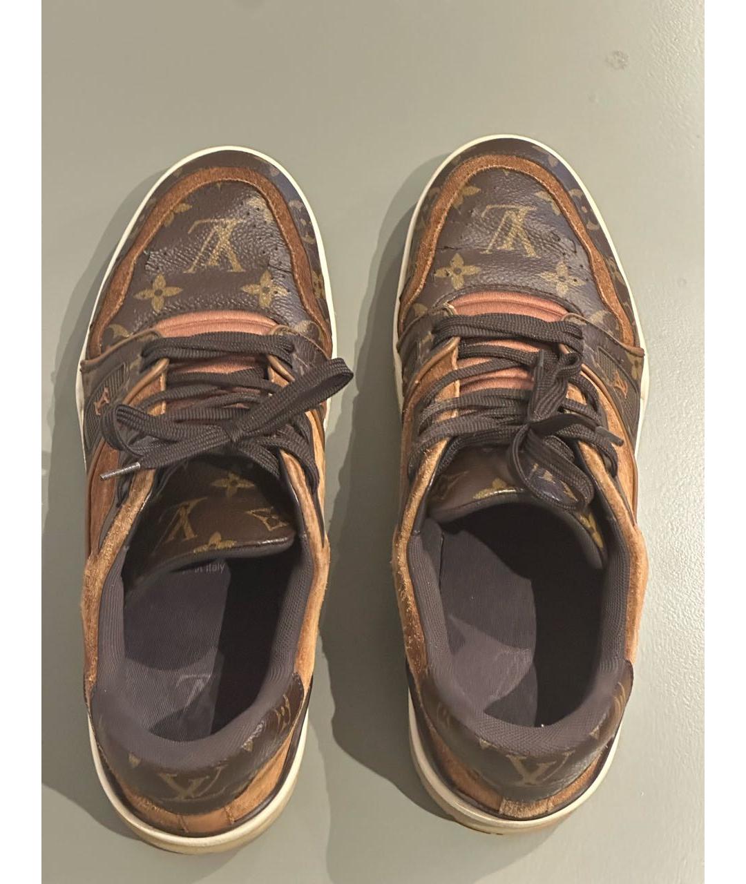 LOUIS VUITTON Коричневые низкие кроссовки / кеды, фото 3
