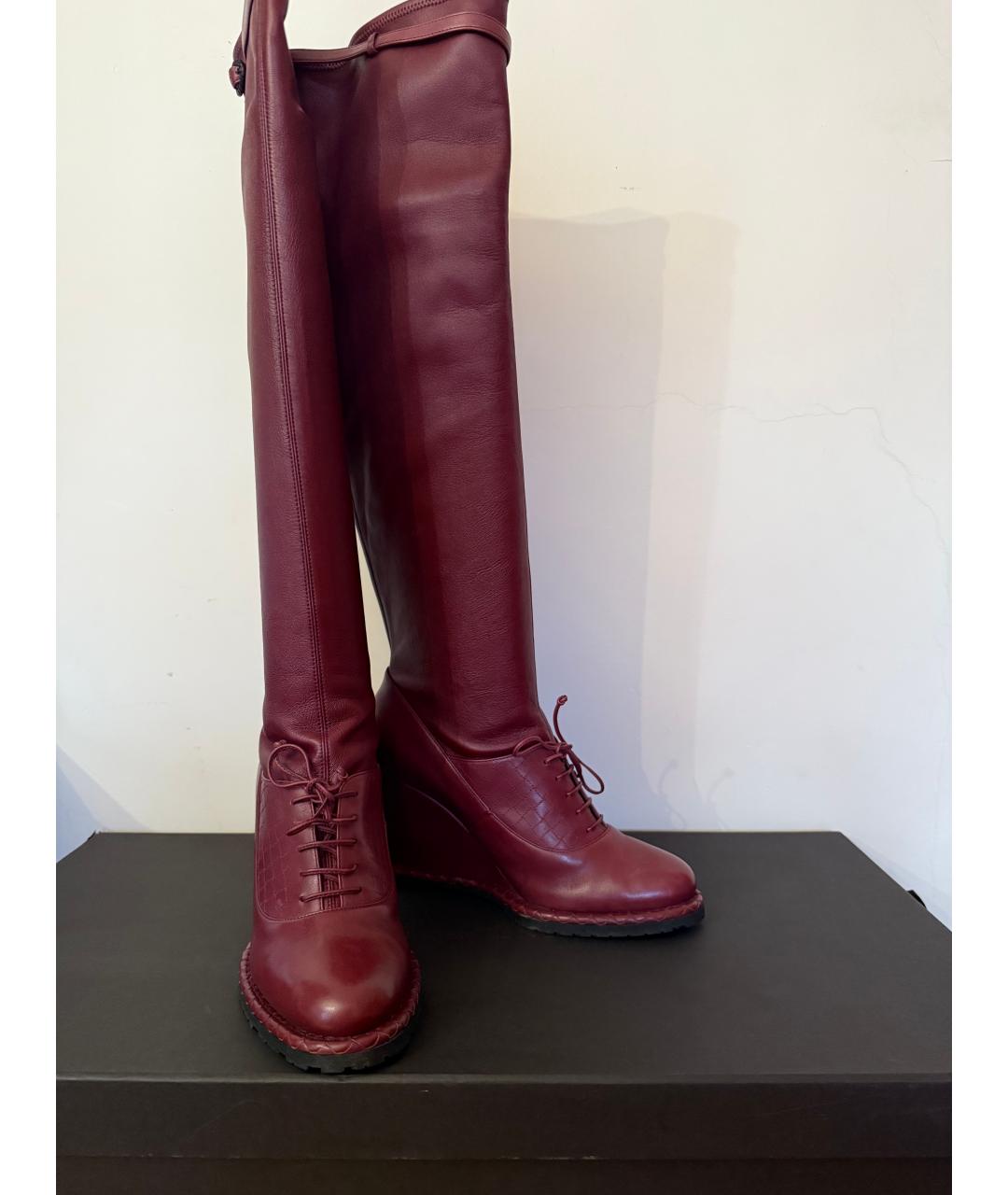 BOTTEGA VENETA Бордовые кожаные сапоги, фото 3