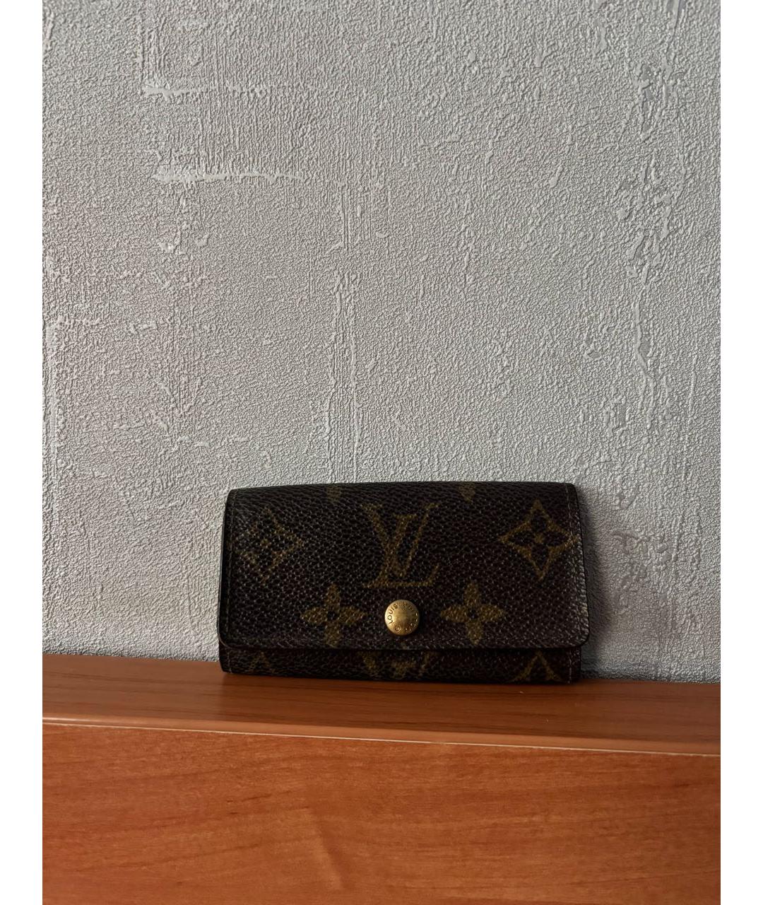 LOUIS VUITTON Коричневая ключница, фото 5