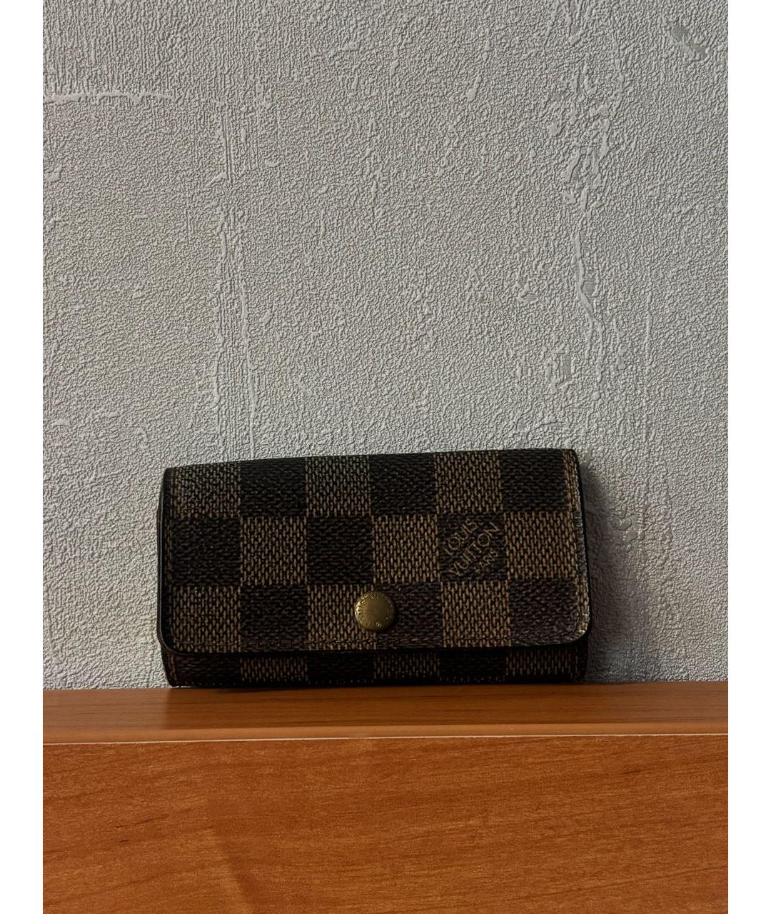 LOUIS VUITTON Коричневая ключница, фото 6