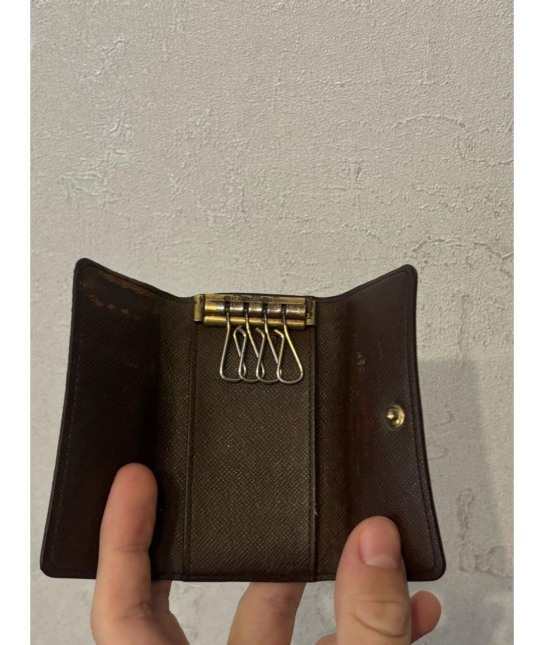 LOUIS VUITTON Коричневая ключница, фото 3