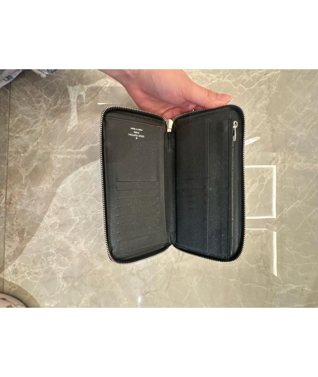 LOUIS VUITTON Антрацитовый кожаный кошелек, фото 4