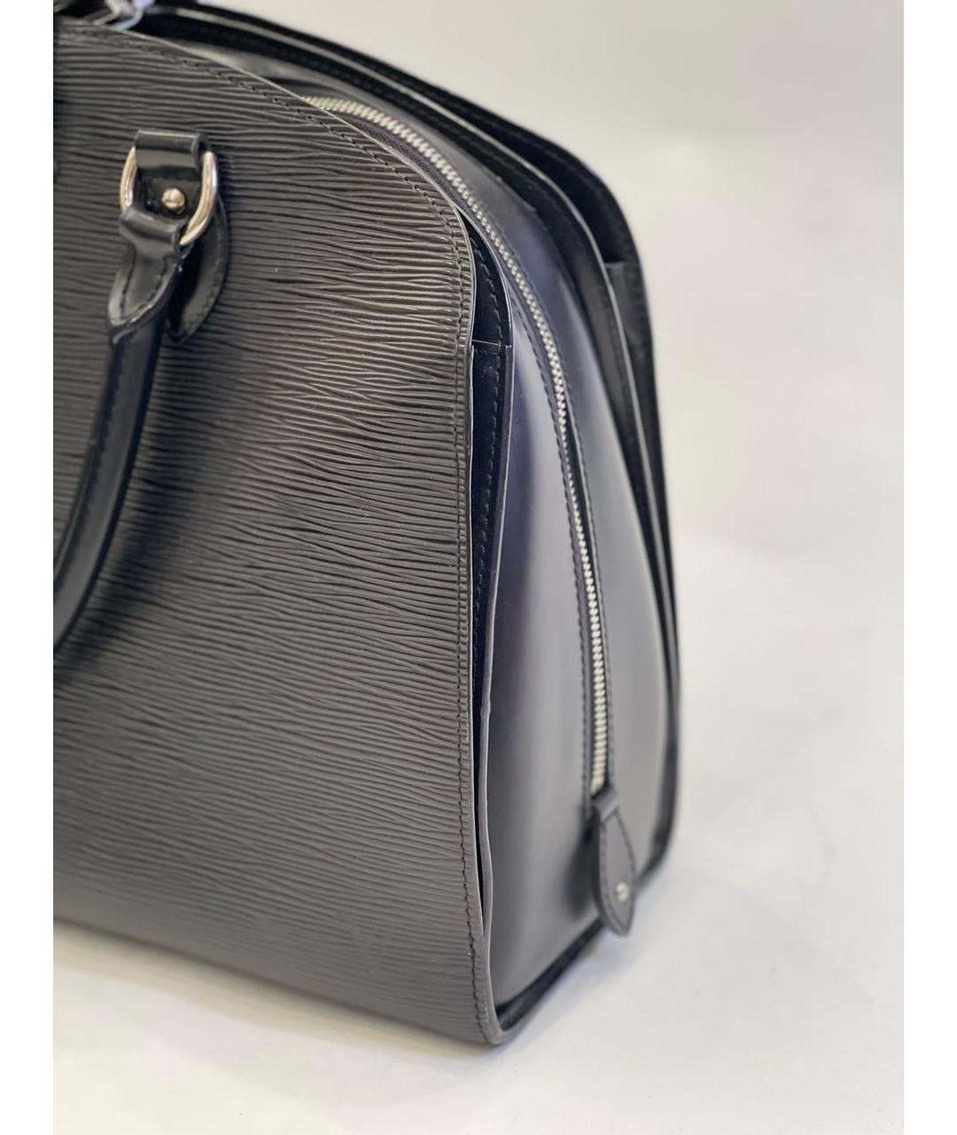 LOUIS VUITTON Черная кожаная сумка с короткими ручками, фото 5
