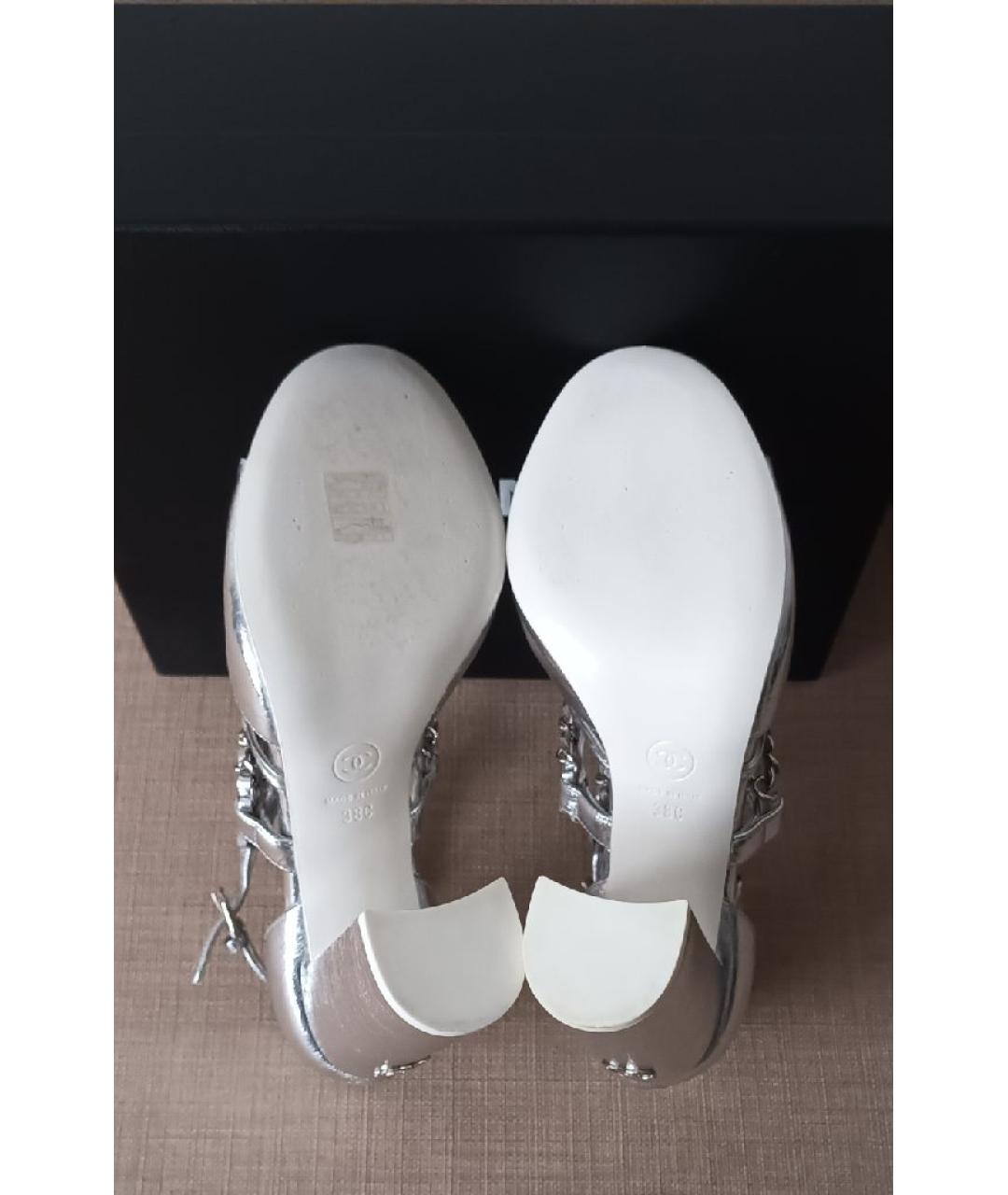 CHANEL Серебряные кожаные босоножки, фото 5