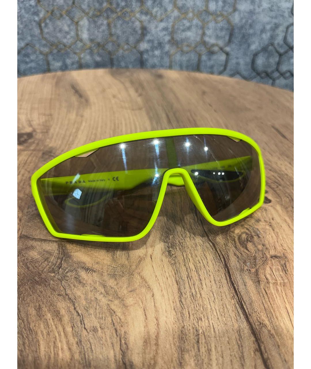 PRADA Желтые пластиковые солнцезащитные очки, фото 6