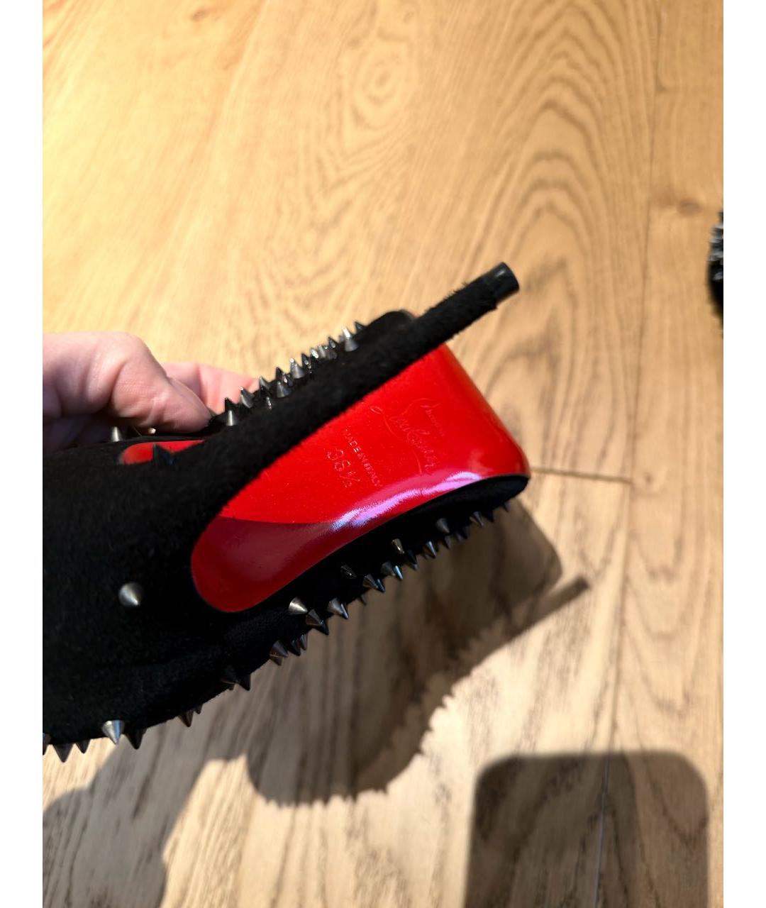 CHRISTIAN LOUBOUTIN Черные замшевые туфли, фото 6