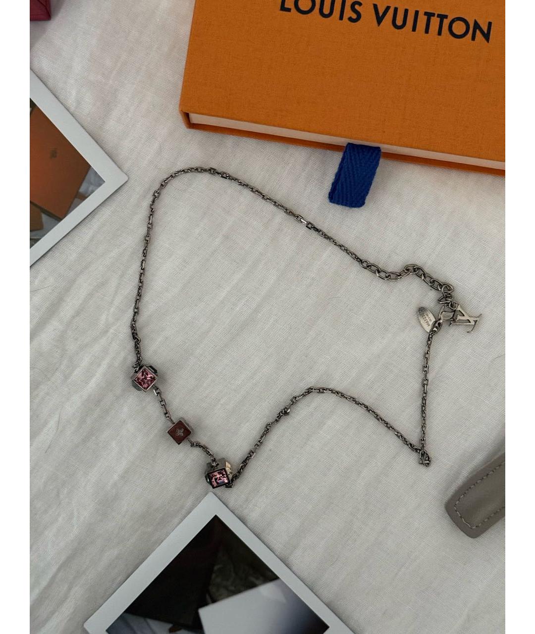 LOUIS VUITTON Серебряная металлическая подвеска, фото 2