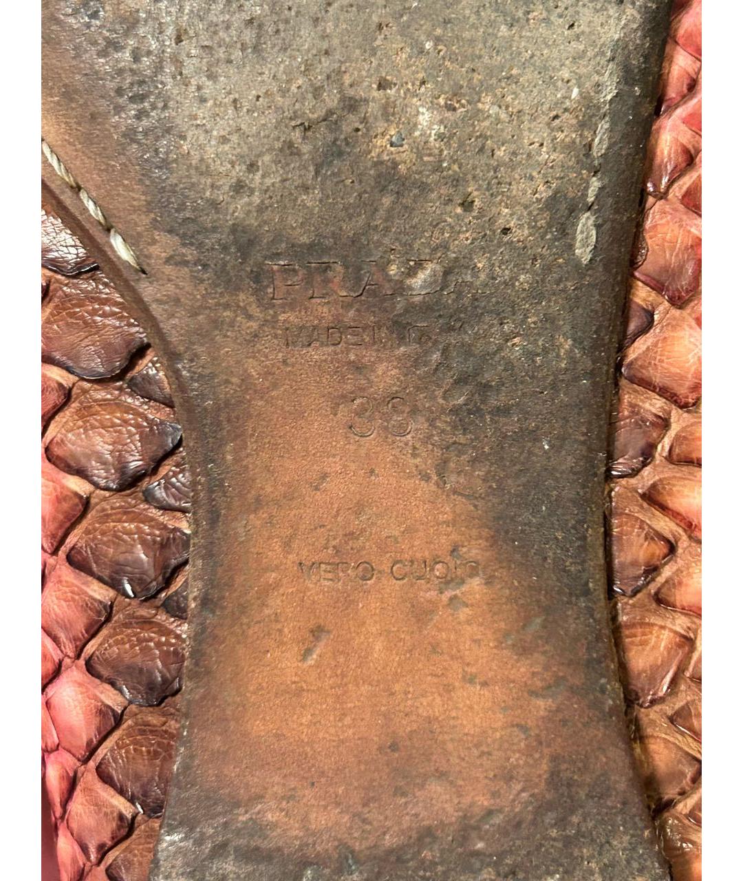 PRADA Коралловые кожаные лоферы, фото 3