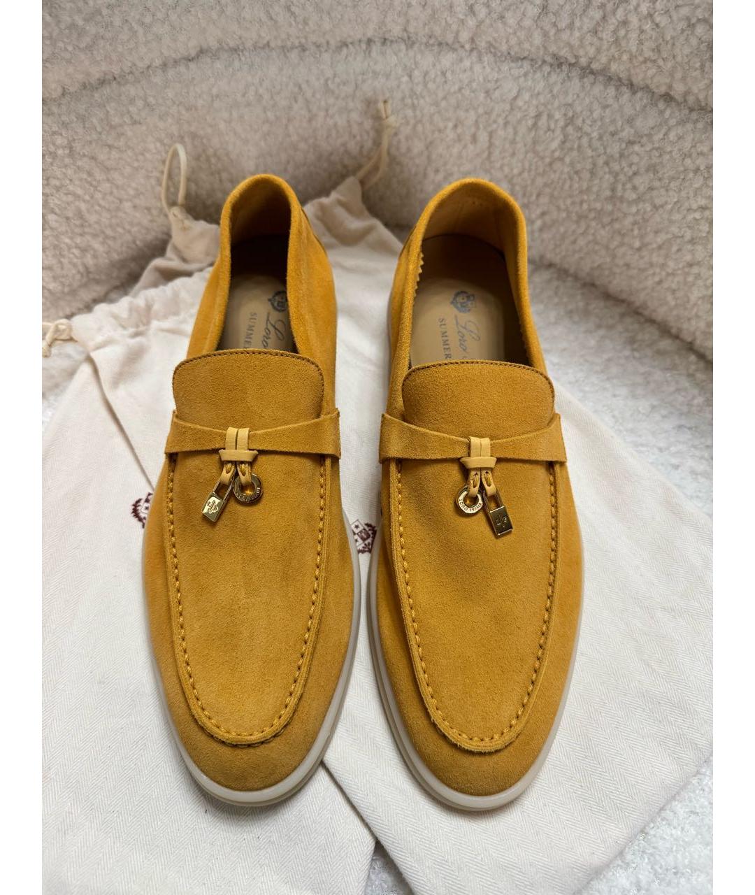 LORO PIANA Горчичные замшевые лоферы, фото 2