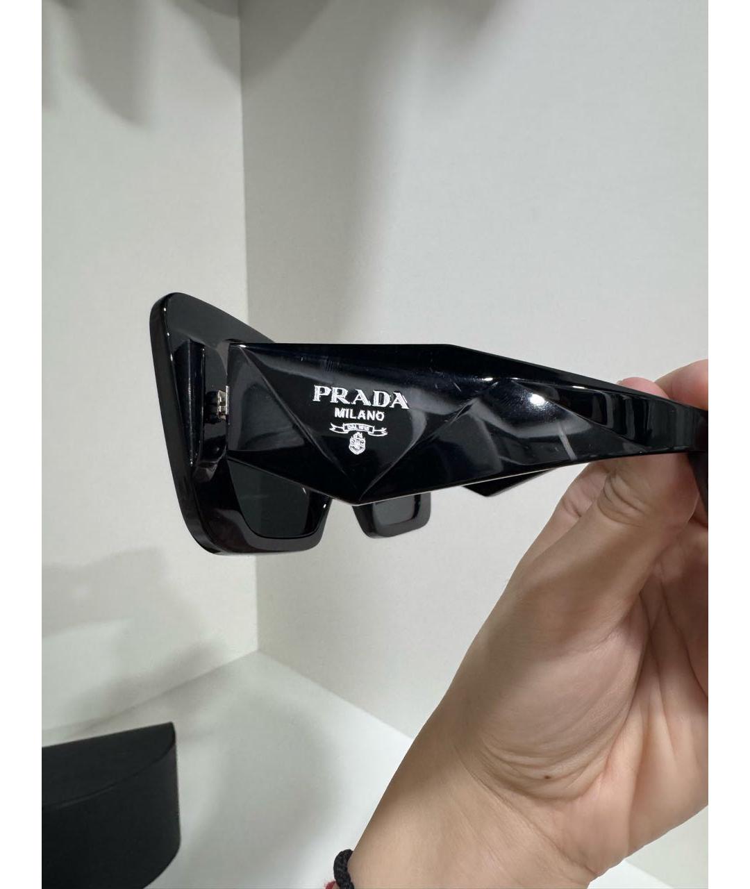 PRADA Черные пластиковые солнцезащитные очки, фото 4