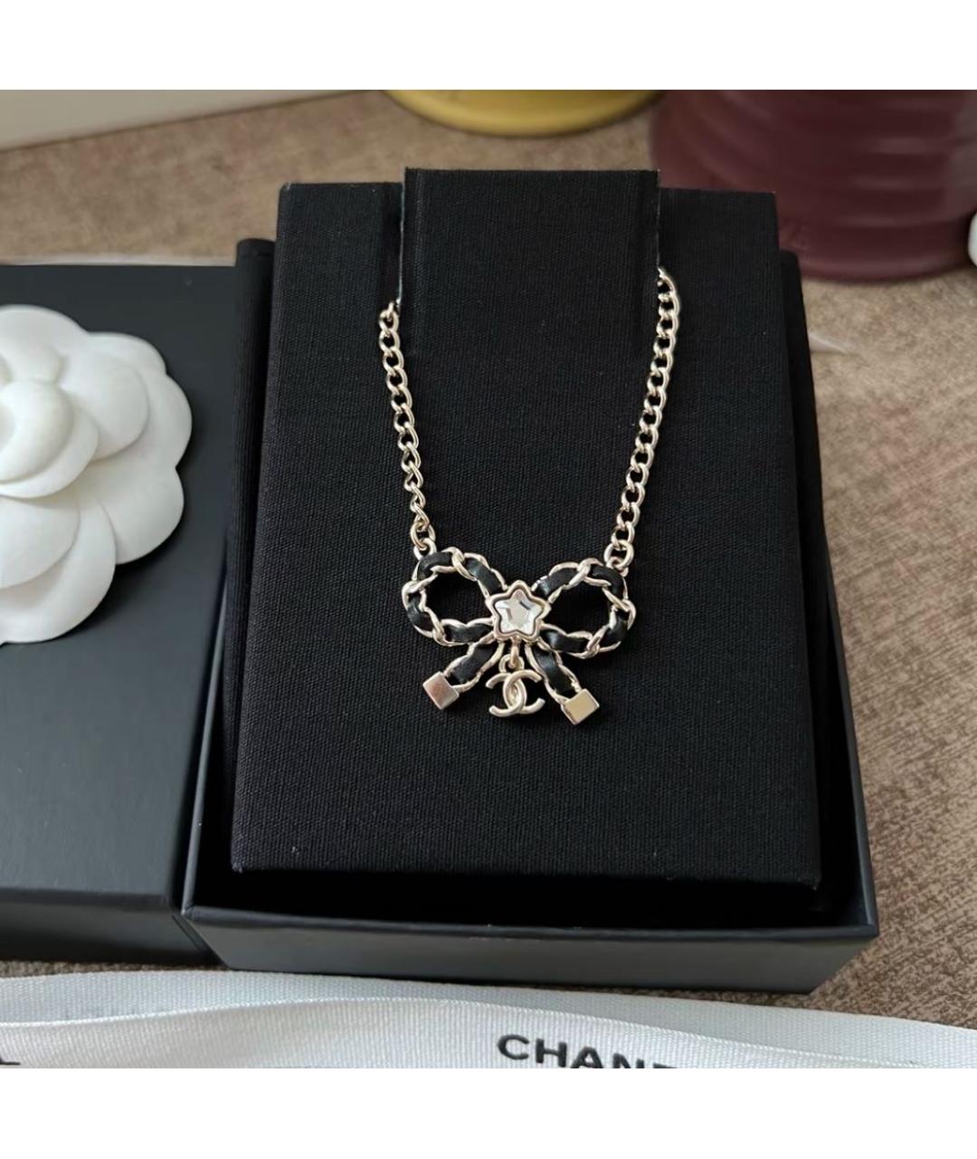 CHANEL Золотая металлическая подвеска, фото 3