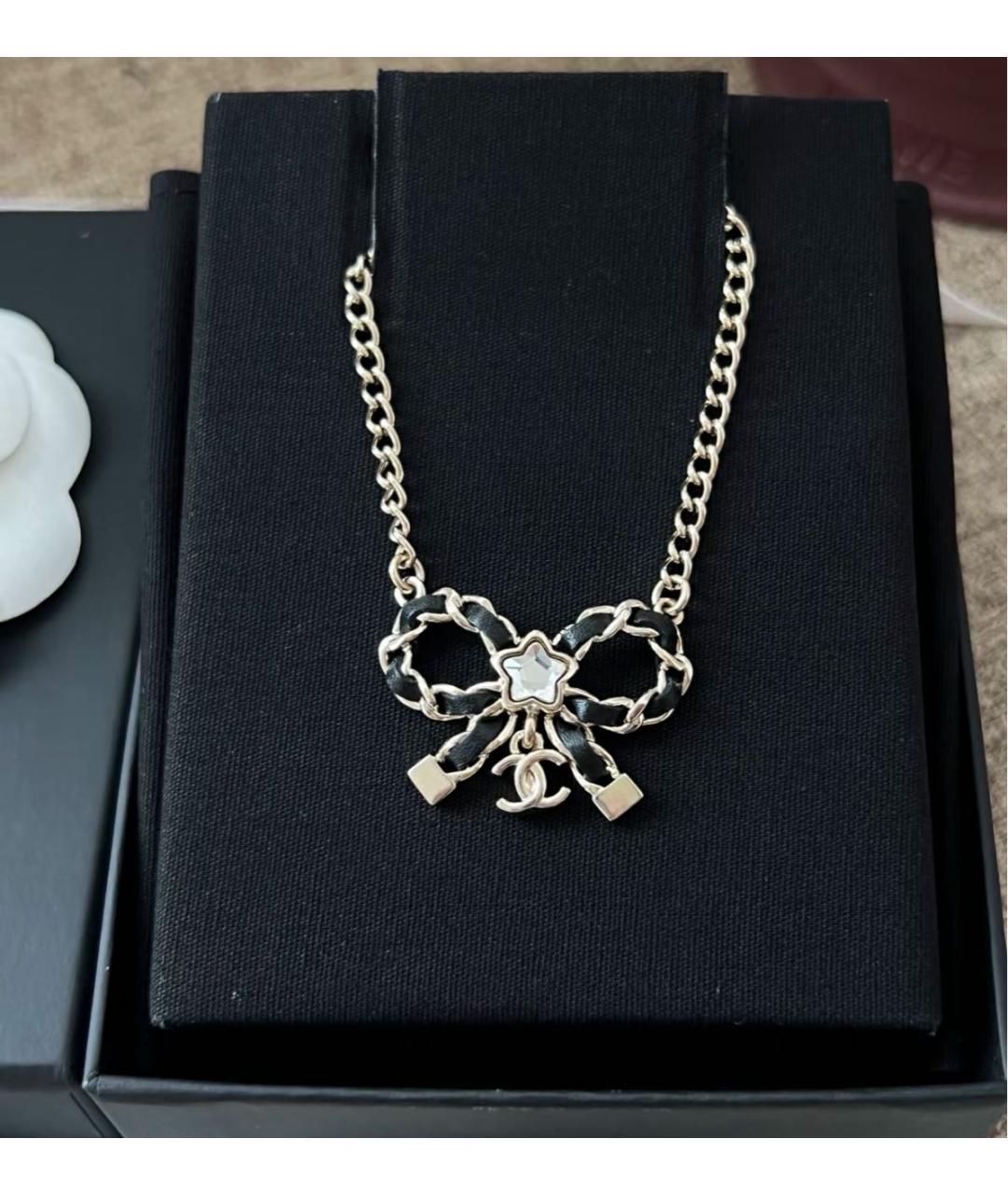 CHANEL Золотая металлическая подвеска, фото 2