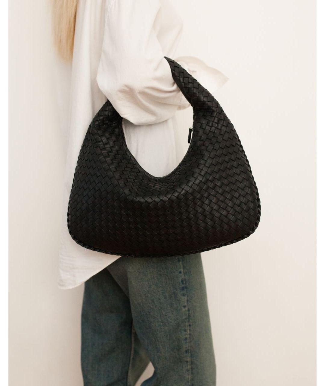 BOTTEGA VENETA Черная кожаная сумка с короткими ручками, фото 4