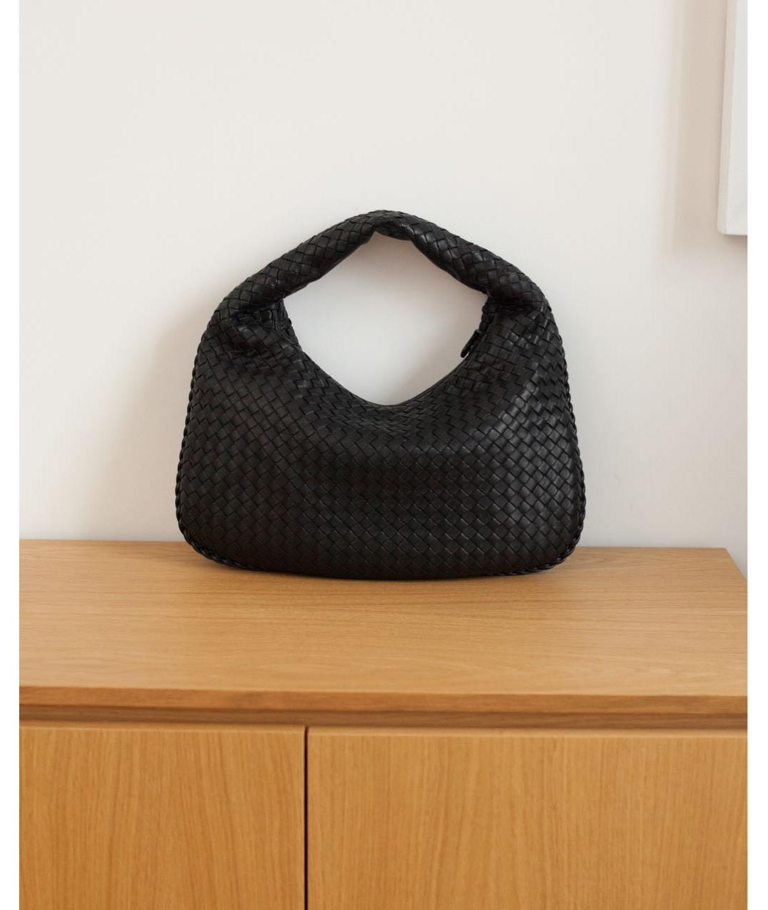 BOTTEGA VENETA Черная кожаная сумка с короткими ручками, фото 9