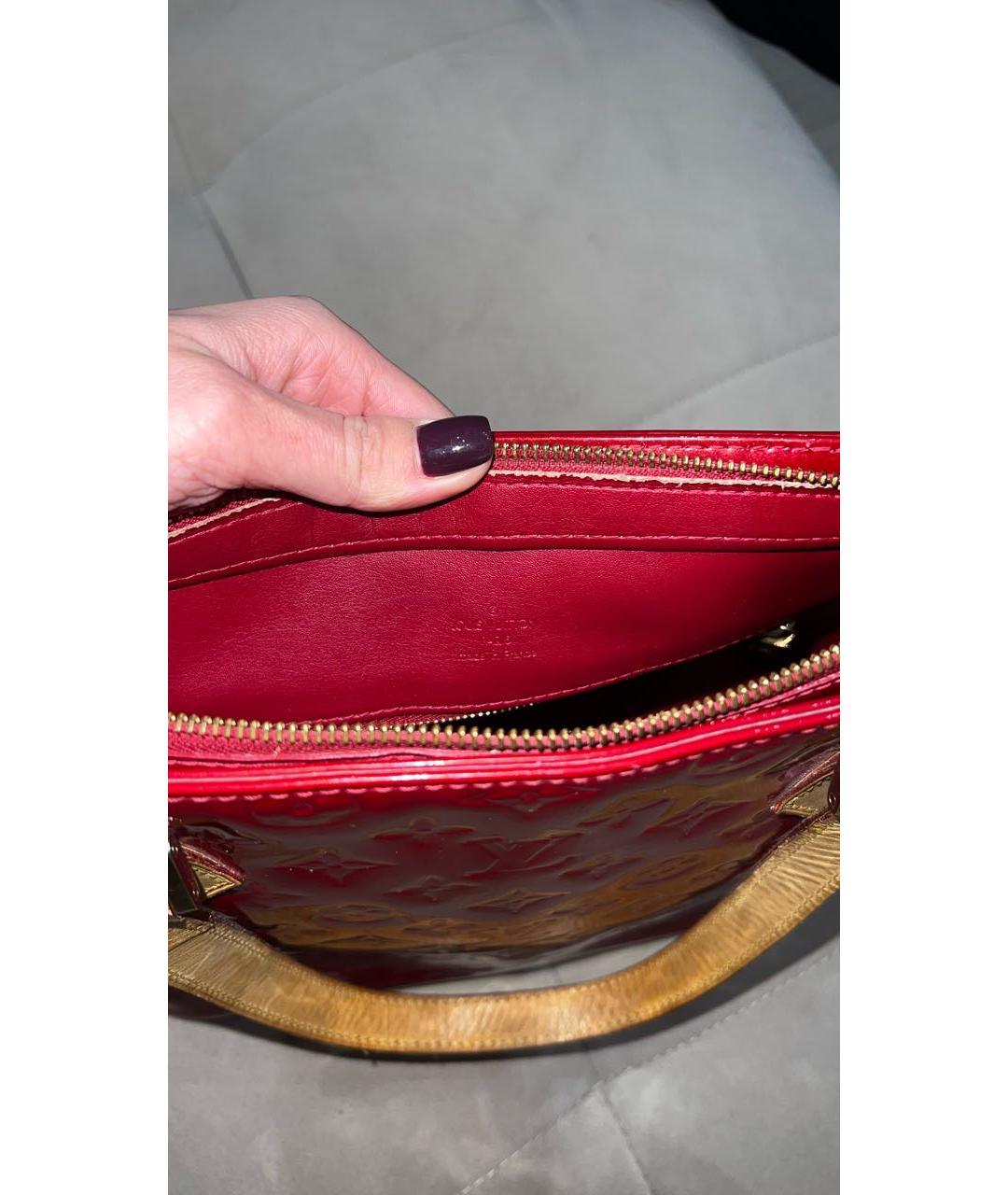 LOUIS VUITTON Красная сумка тоут из лакированной кожи, фото 6