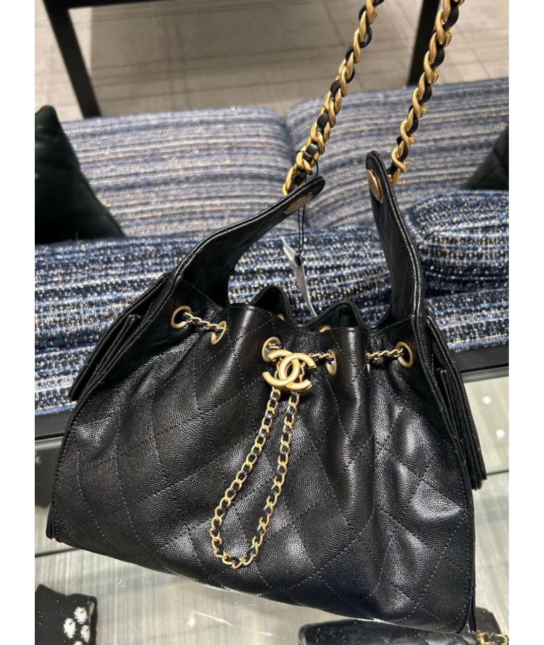CHANEL Черная кожаная сумка через плечо, фото 3