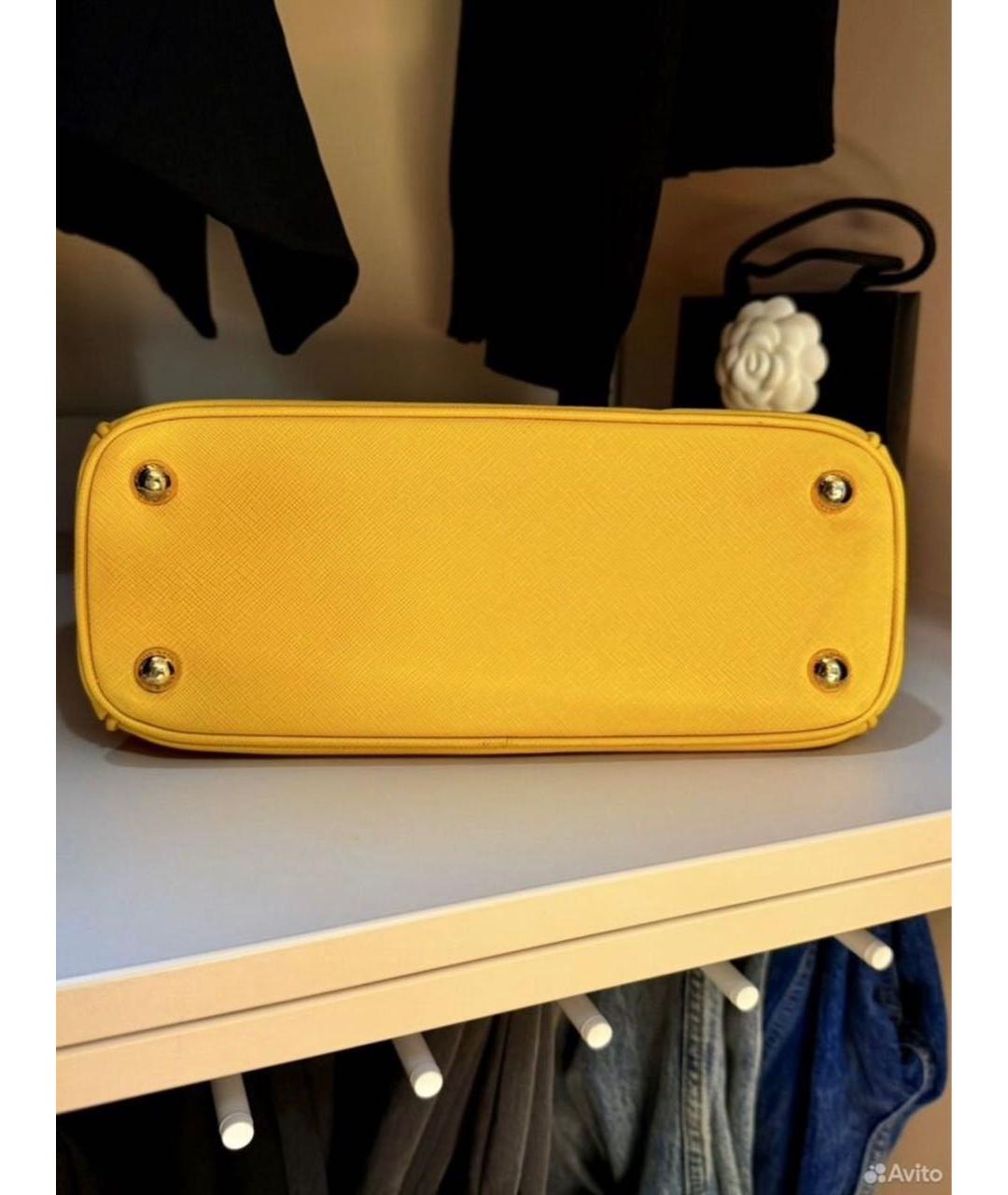 PRADA Желтая кожаная сумка с короткими ручками, фото 4