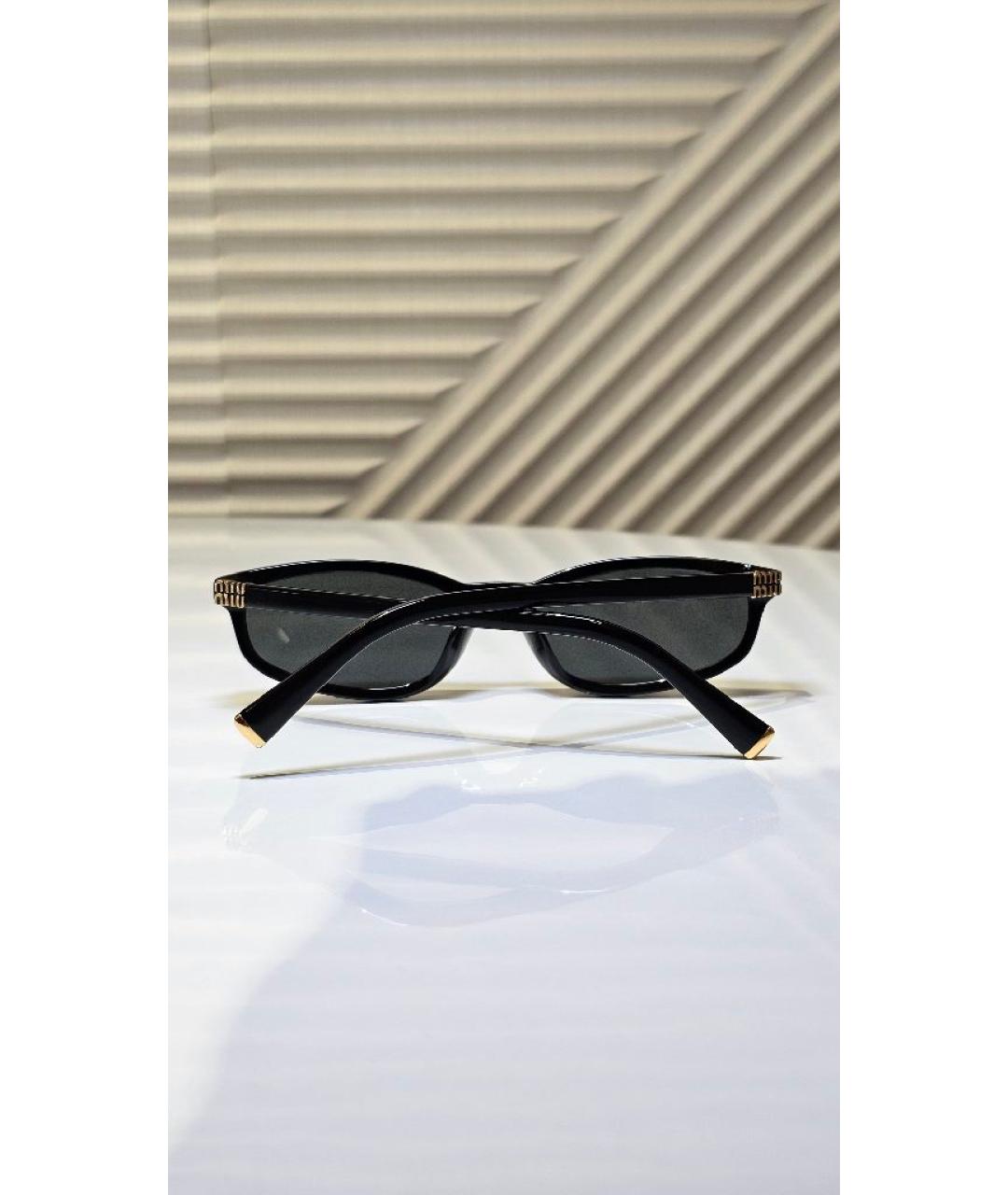 MIU MIU Черные пластиковые солнцезащитные очки, фото 4