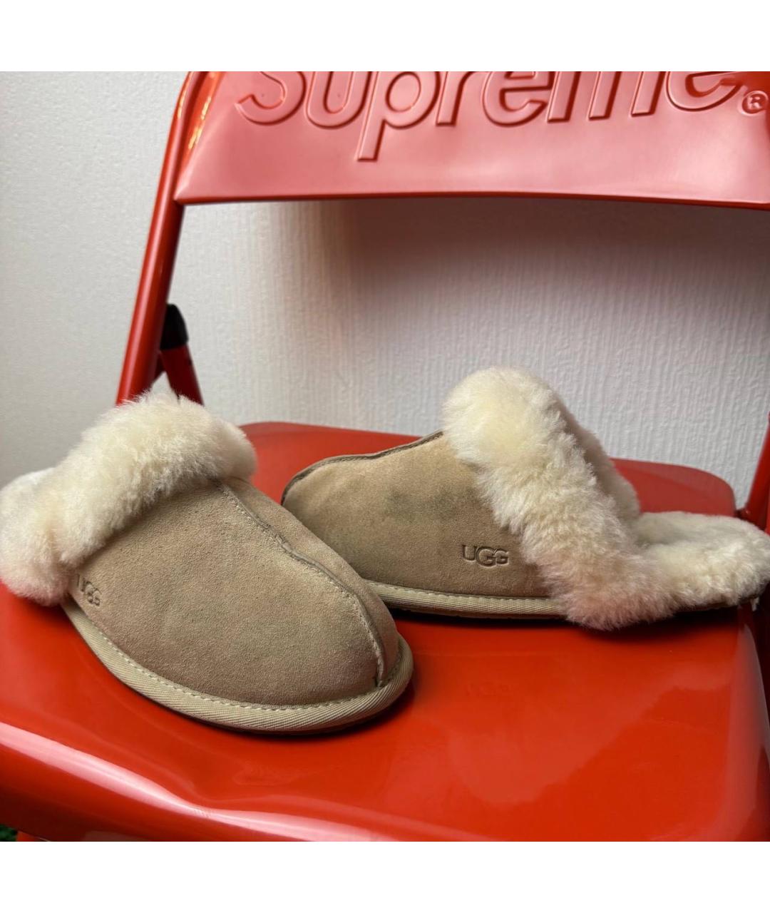 UGG AUSTRALIA Бежевые замшевые шлепанцы, фото 2