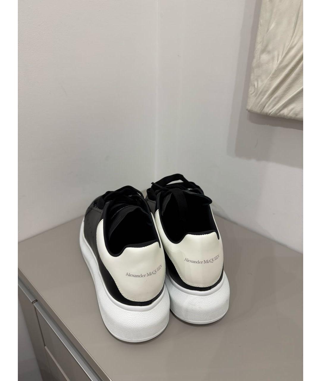 MCQ ALEXANDER MCQUEEN Черные кожаные кеды, фото 3