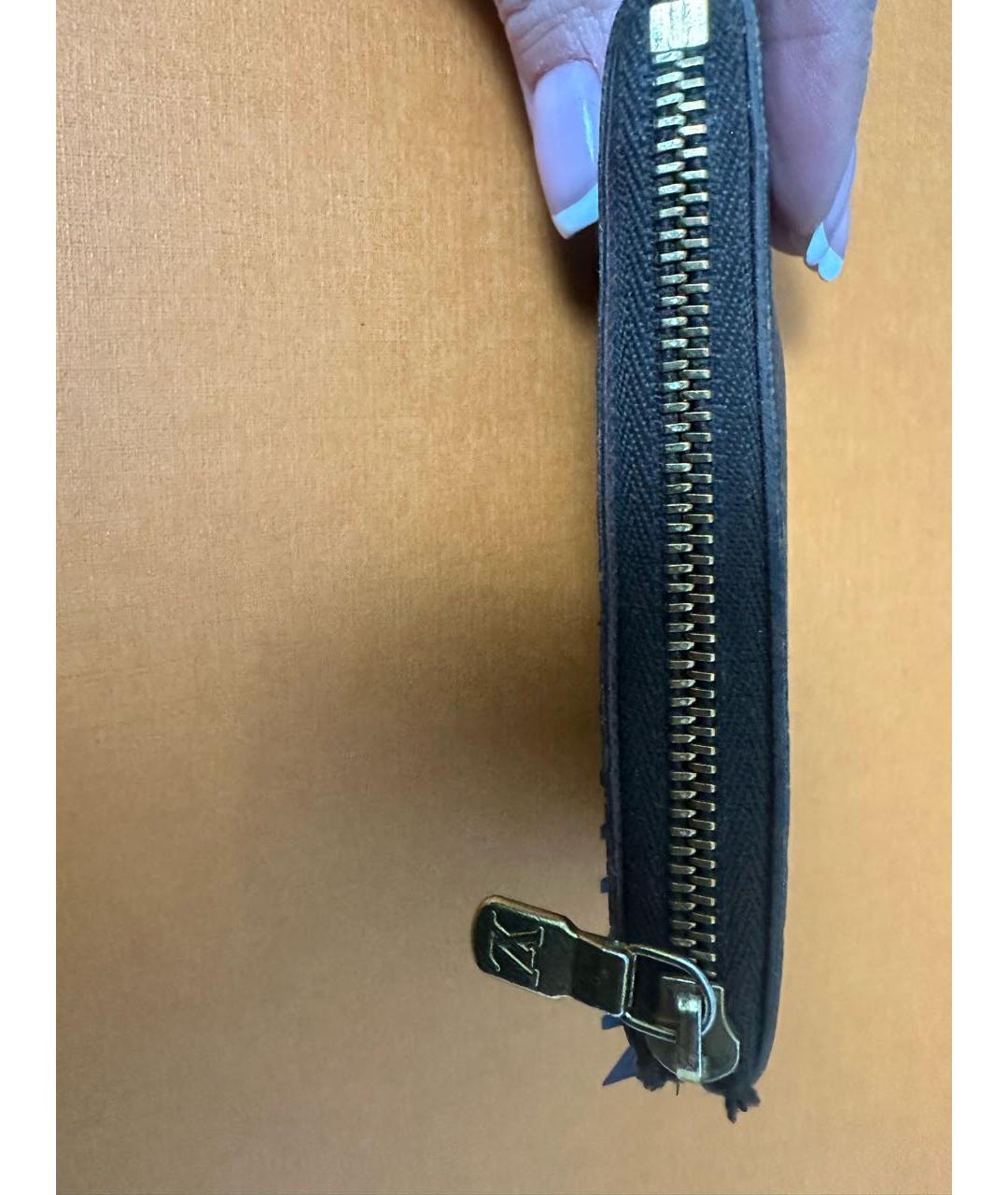 LOUIS VUITTON Коричневая ключница, фото 4