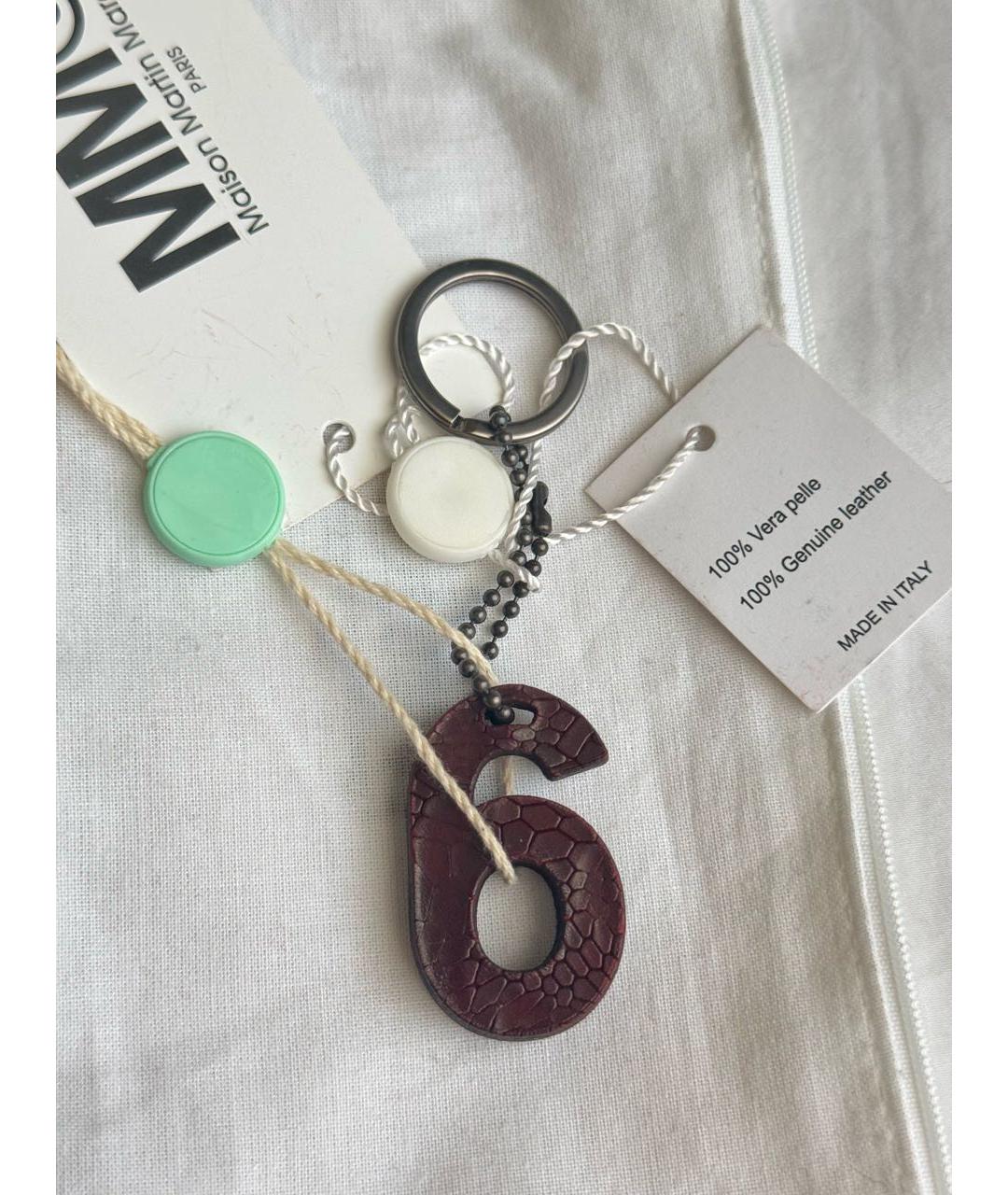 MM6 MAISON MARGIELA Бордовый брелок, фото 4