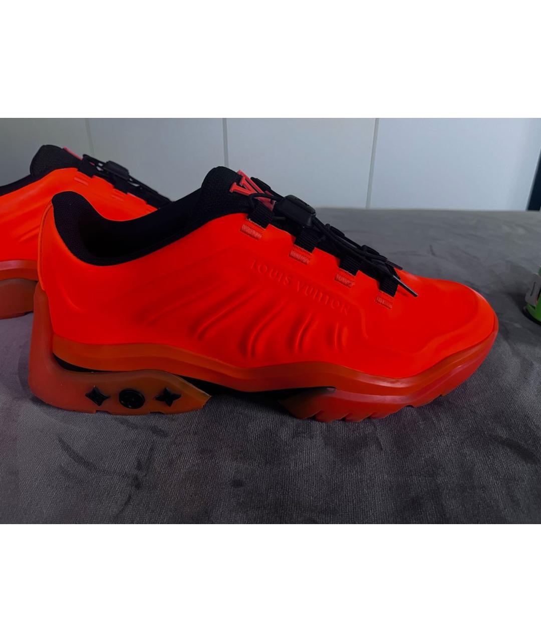 LOUIS VUITTON Оранжевое низкие кроссовки / кеды, фото 9