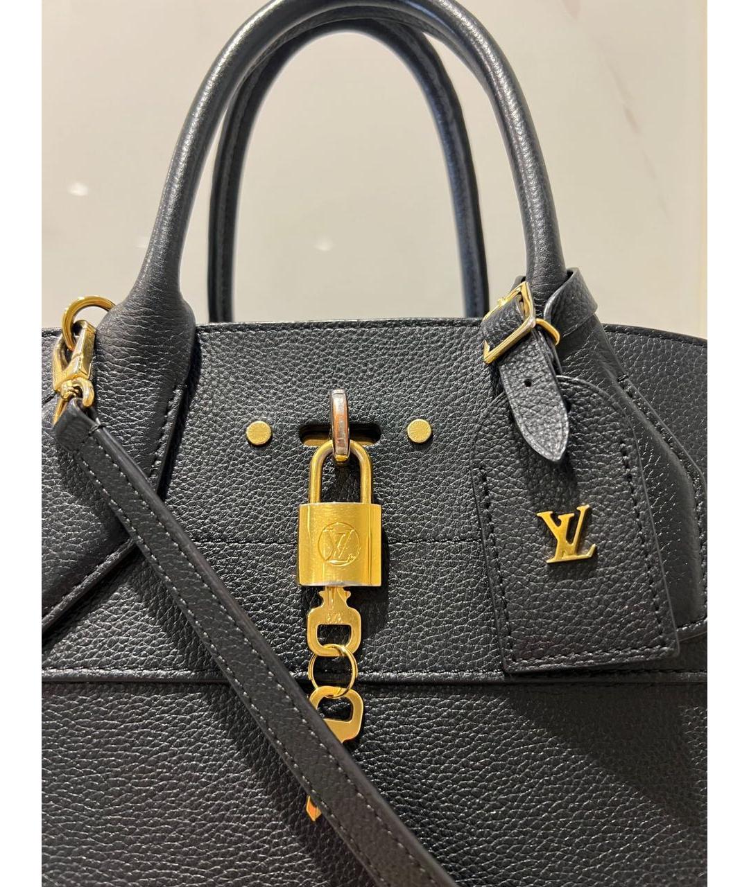 LOUIS VUITTON Черная кожаная сумка с короткими ручками, фото 5