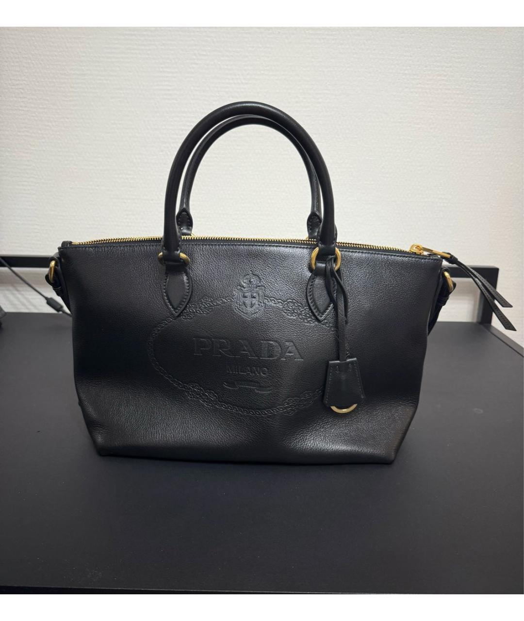 PRADA Черная кожаная сумка с короткими ручками, фото 9