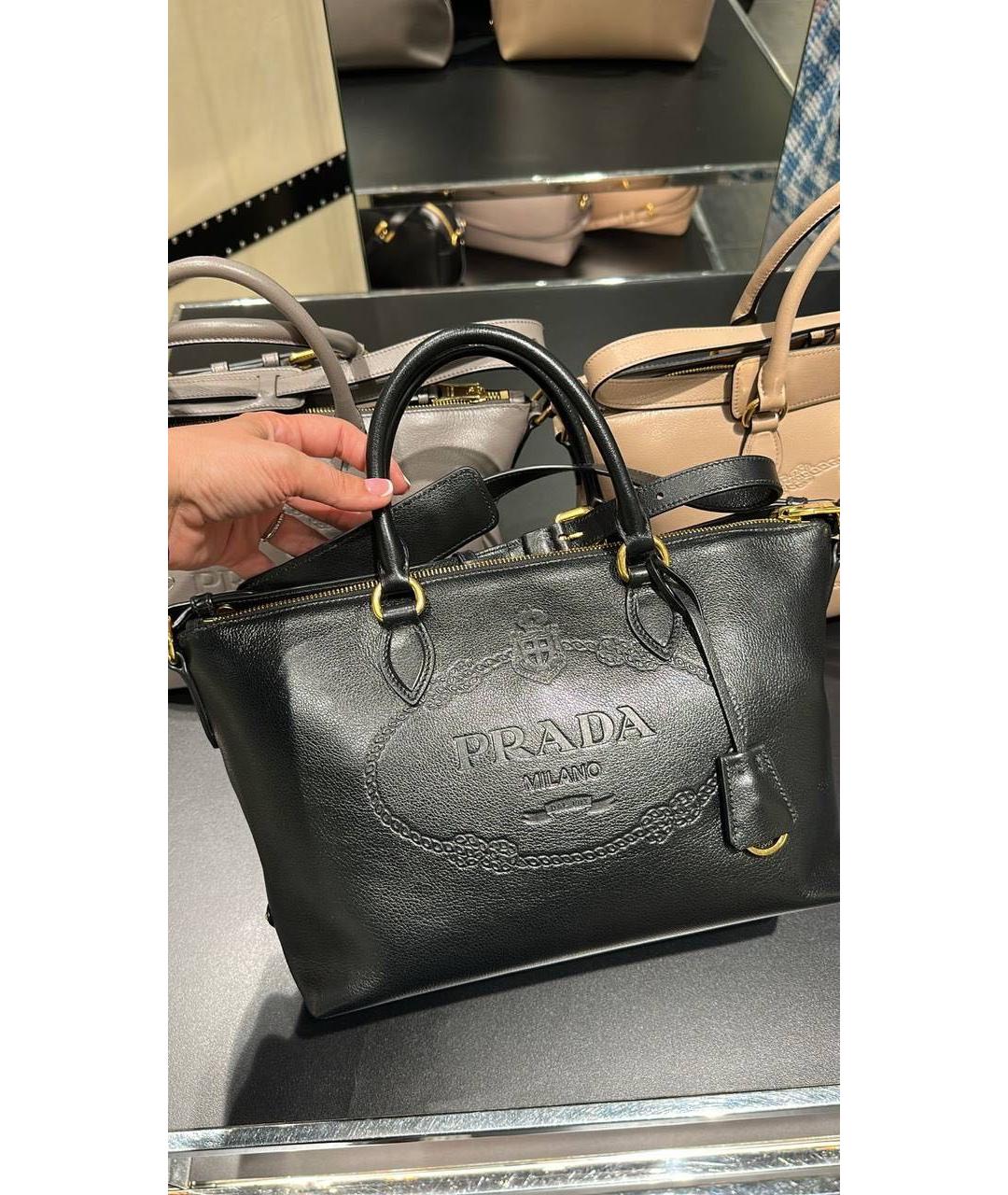 PRADA Черная кожаная сумка с короткими ручками, фото 5