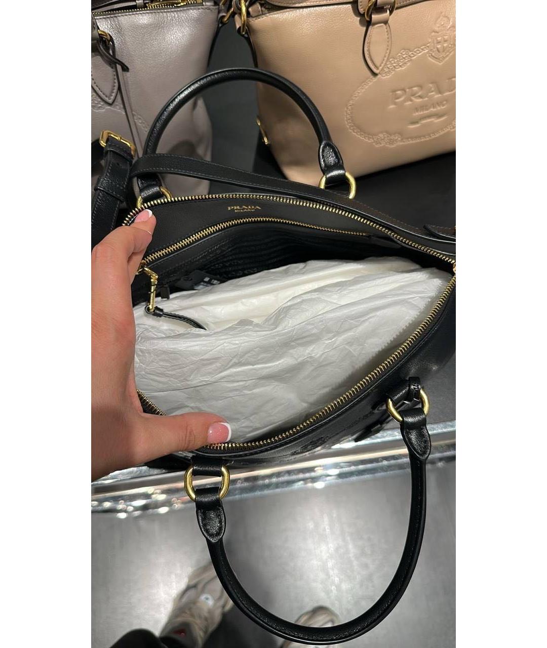 PRADA Черная кожаная сумка с короткими ручками, фото 4