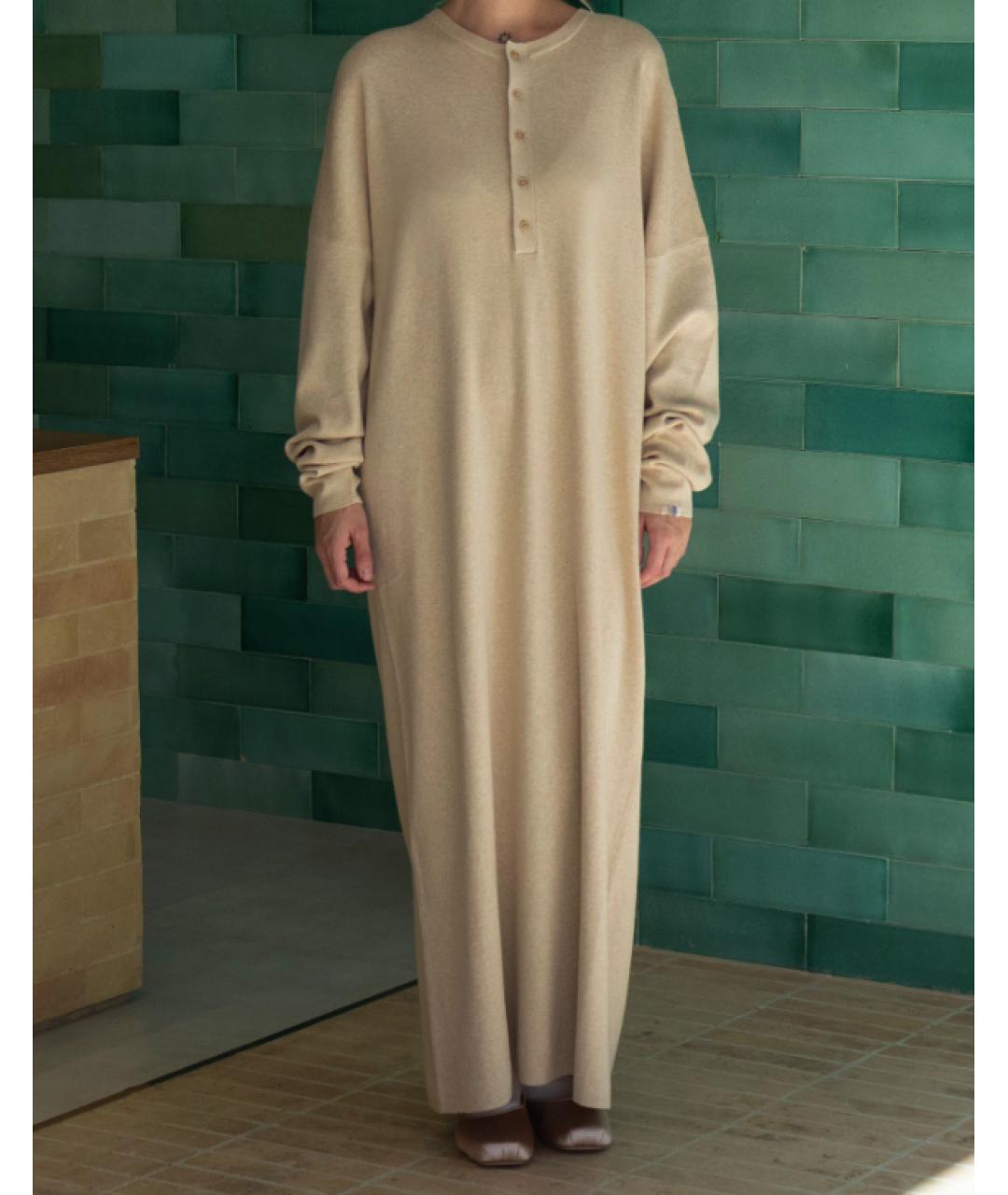 EXTREME CASHMERE Бежевое кашемировое повседневное платье, фото 2