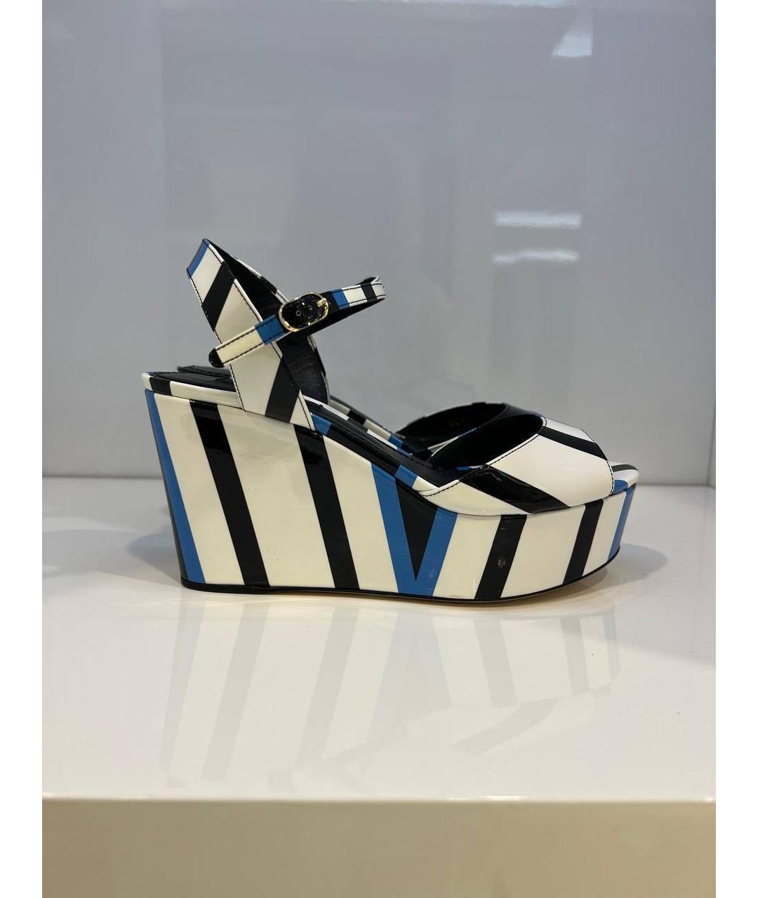 DOLCE&GABBANA Белые босоножки из лакированной кожи, фото 4