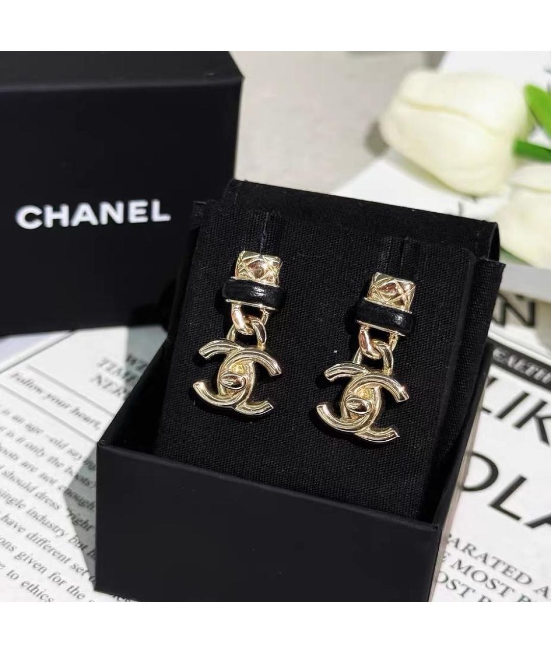 CHANEL Золотые металлические серьги, фото 5
