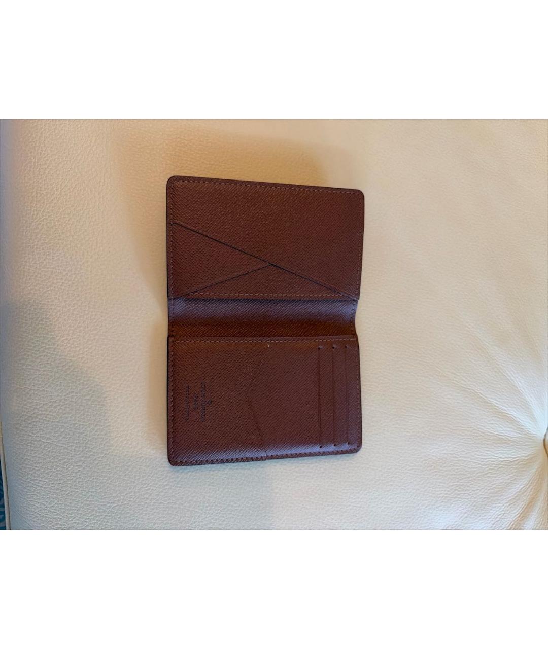 LOUIS VUITTON Коричневый кожаный кардхолдер, фото 3