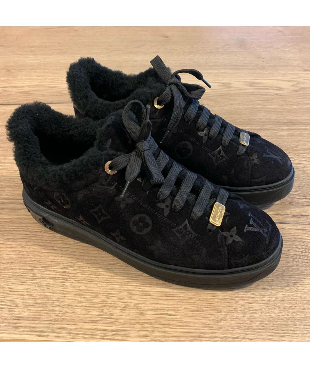 LOUIS VUITTON Черные замшевые ботинки, фото 2