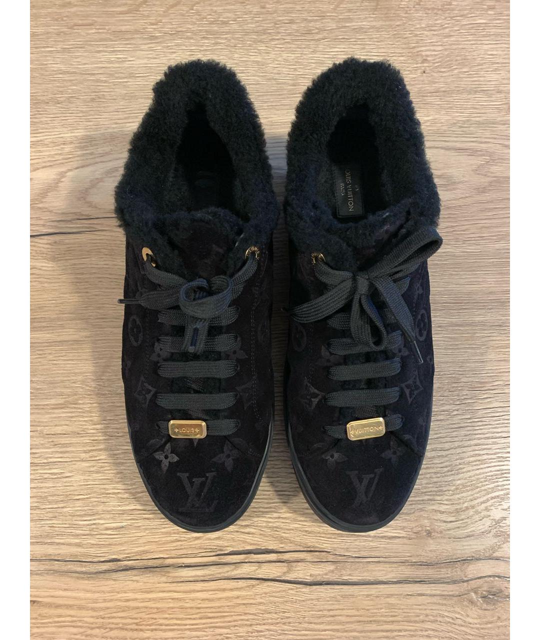 LOUIS VUITTON Черные замшевые ботинки, фото 3
